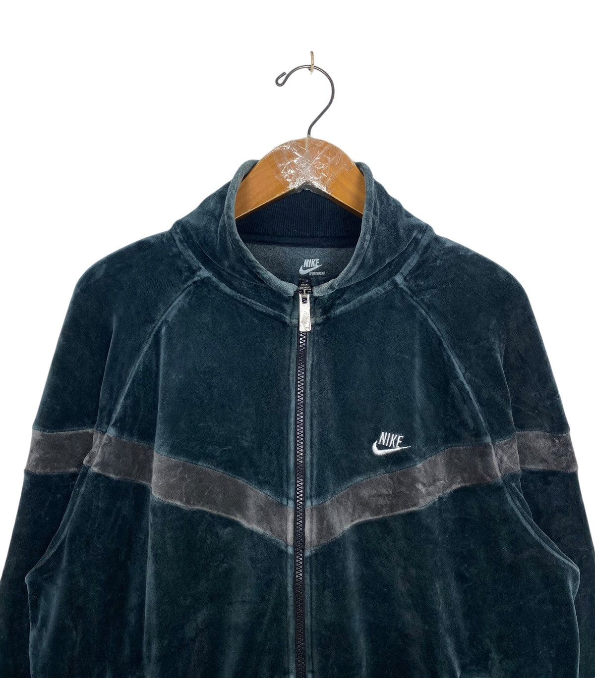Nike Rare‼️ Nike Velour Track Zipper Jacket Size US M / EU 48-50 / 2 - 4 Thumbnail