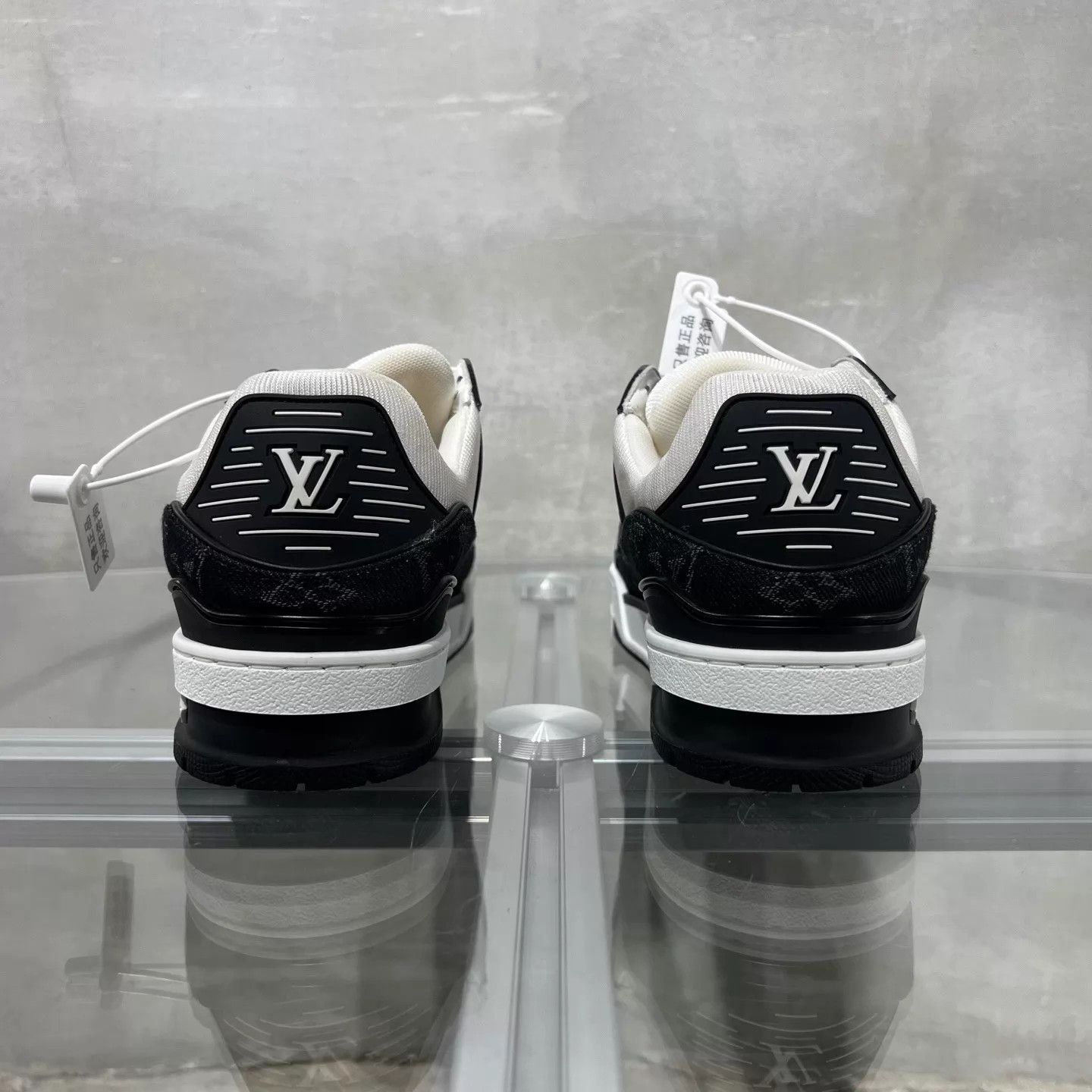 Louis Vuitton LV Trainer Black White Denim UK3/37.5 Size US 7 / IT 37 - 6 Thumbnail