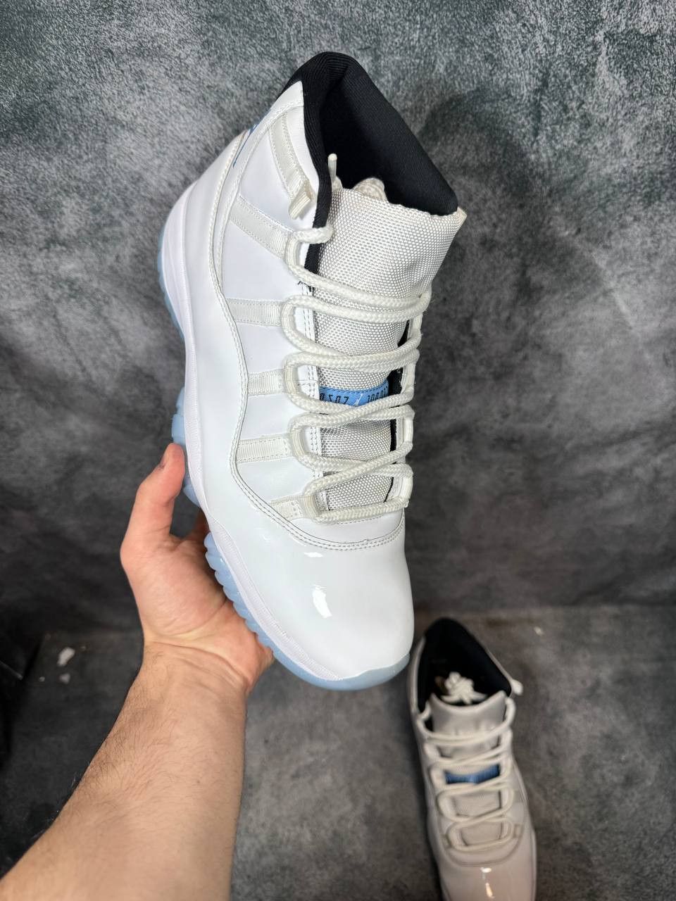 Jordan Brand Size 12 | Jordan 11 Legend Blue Box | Pre-Owned Size US 12 / EU 45 - 1 Thumbnail