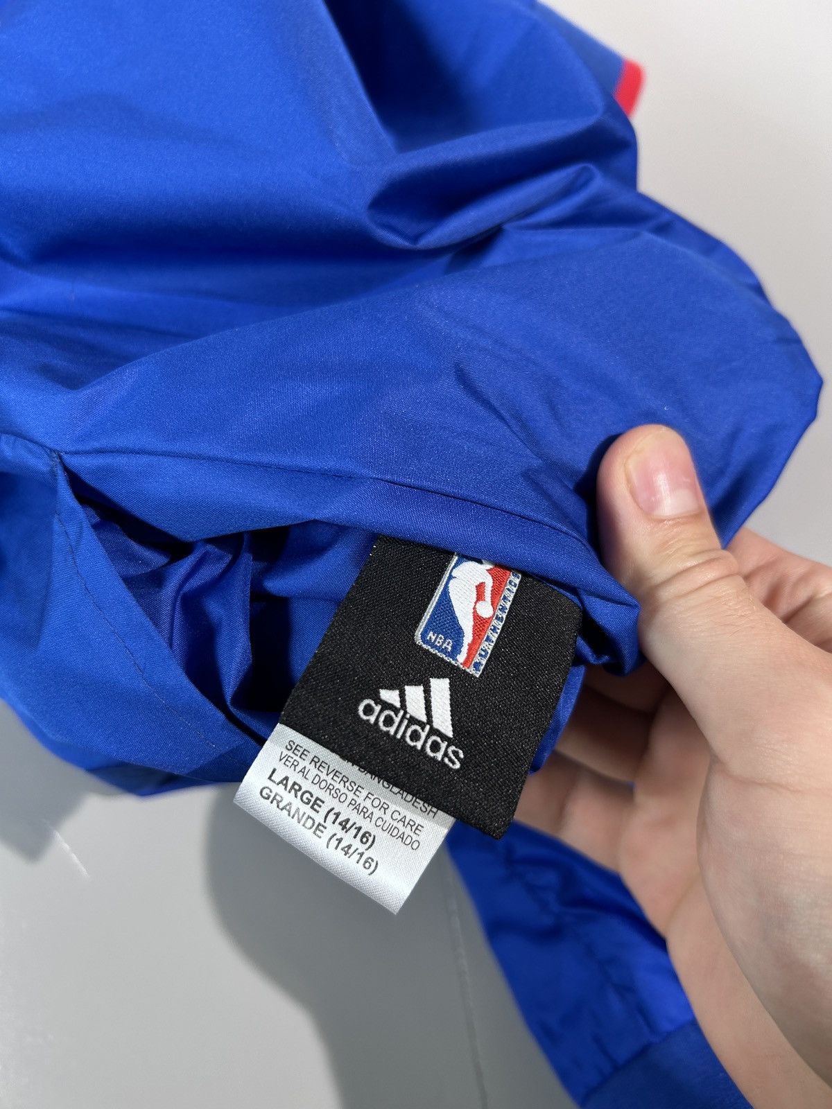 Adidas × NBA × Vintage Adidas Detroit Pistons NBA Pull Over Double Sides Jacket S Size US S / EU 44-46 / 1 - 5 Thumbnail