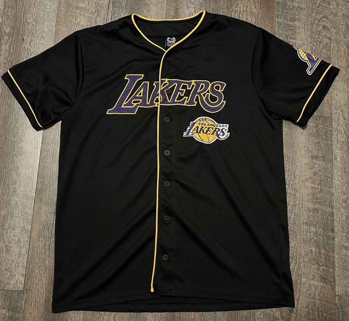 NBA Lakers Vintage Logo Baseball Jersey size Large Size US L / EU 52-54 / 3 - 1 Thumbnail
