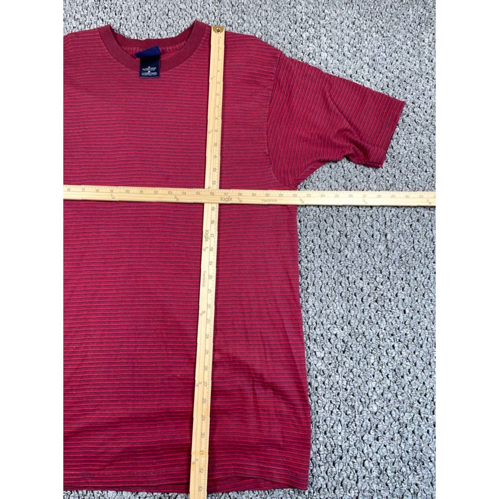 Vintage VINTAGE VTG Elongated Striped Pattern T-Shirt Adult XL Red Black Crewneck Skater Y2K Mens Size US XL / EU 56 / 4 - 5 Thumbnail