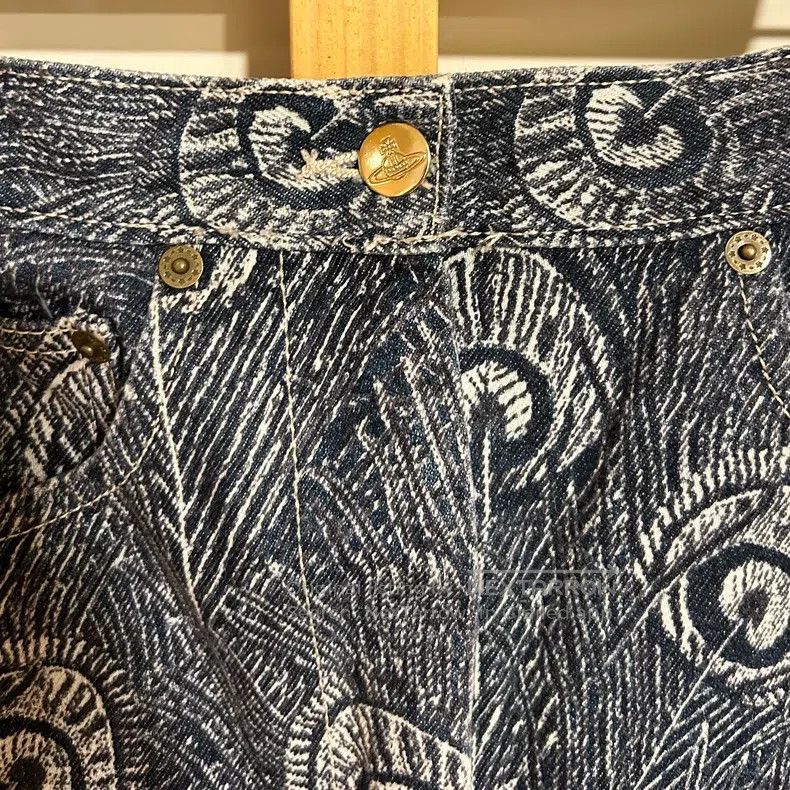 Vivienne Westwood Vivienne Westwood 90s Gold Standard Feathery Denim Skirt Size 30" / US 8 / IT 44 - 4 Thumbnail