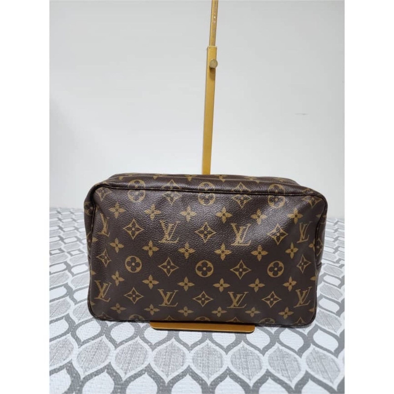 Louis Vuitton LOUIS VUITTON Monogram Canvas Trousse Toilette 28 Clutch Brw Size ONE SIZE - 1 Thumbnail