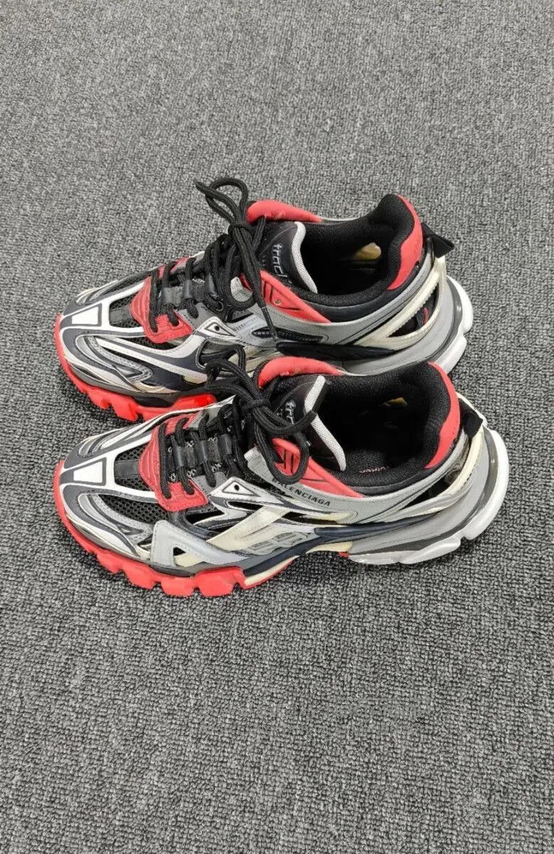 Balenciaga Balenciaga Track 2.0 Dad Shoes. Size US 7 / IT 37 - 1 Thumbnail