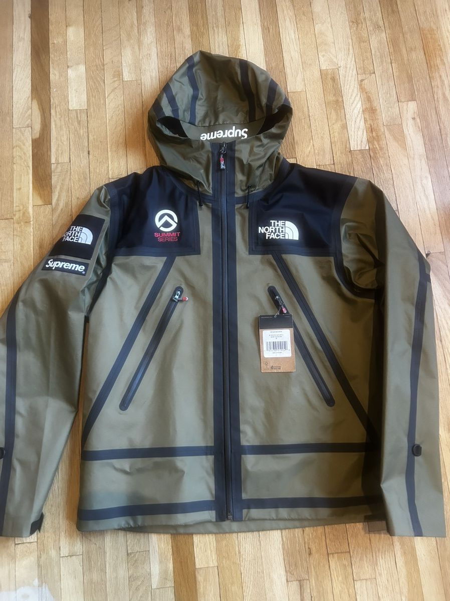 Supreme X The North Face Summit Series Outer Seam Jacket