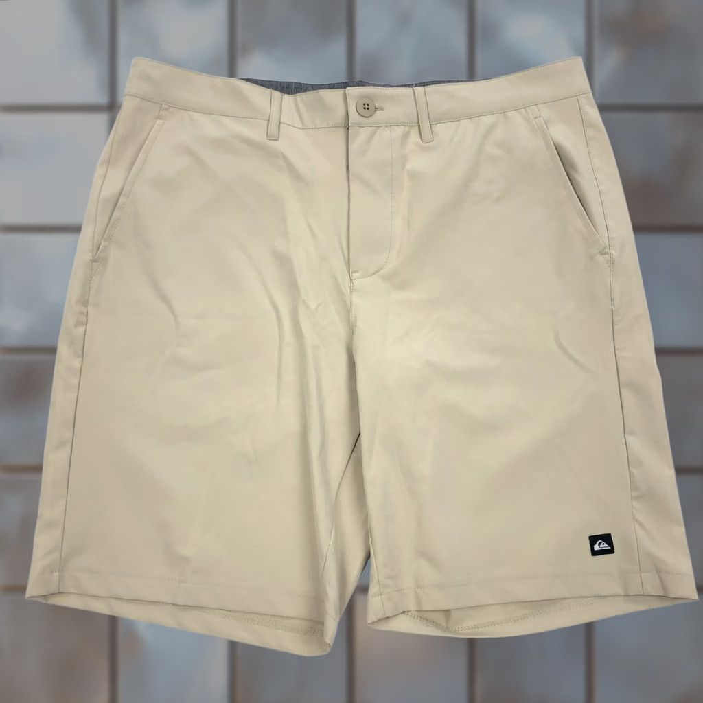 Quiksilver Quiksilver Men's Khaki Flat Front Performance Hybrid Shorts Size 34 Stretch Chino Casual Golf Travel Everyday Winter Size US 34 / EU 50 - 1 Thumbnail