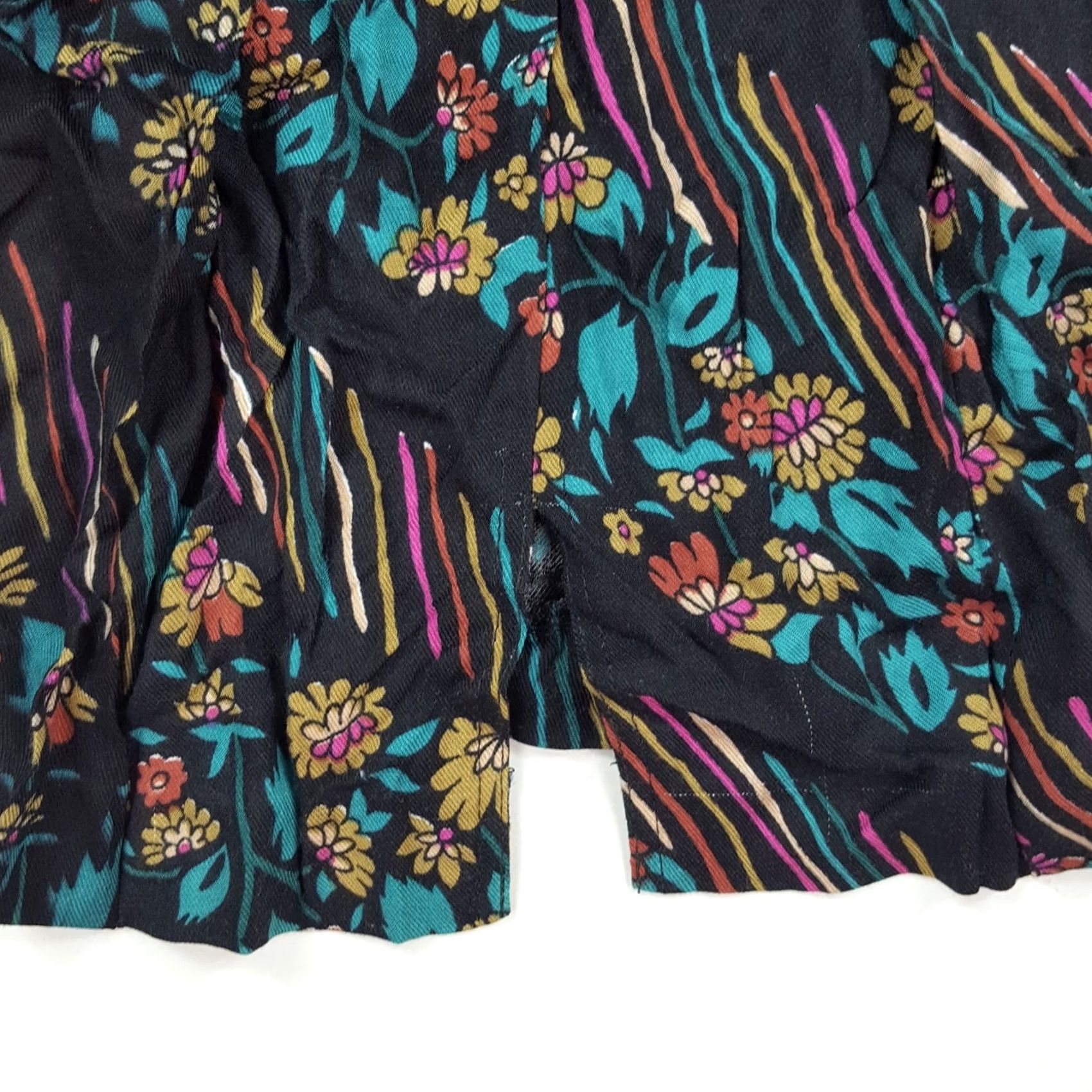 Vintage VINTAGE Cetro Republic Skirt Knee Length Women's Size 8 Floral Pockets Pencil Spiral 80s 90s Vintage Size 30" / US 8 / IT 44 - 5 Thumbnail