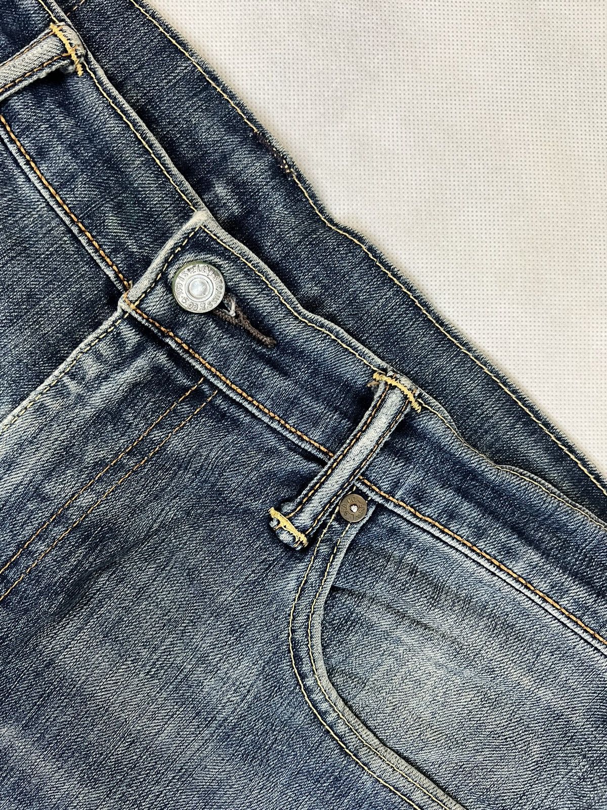 Levi's Vintage Clothing Vintage Levis 502 Blue Wash Distressed Denim Size US 35 - 10 Thumbnail
