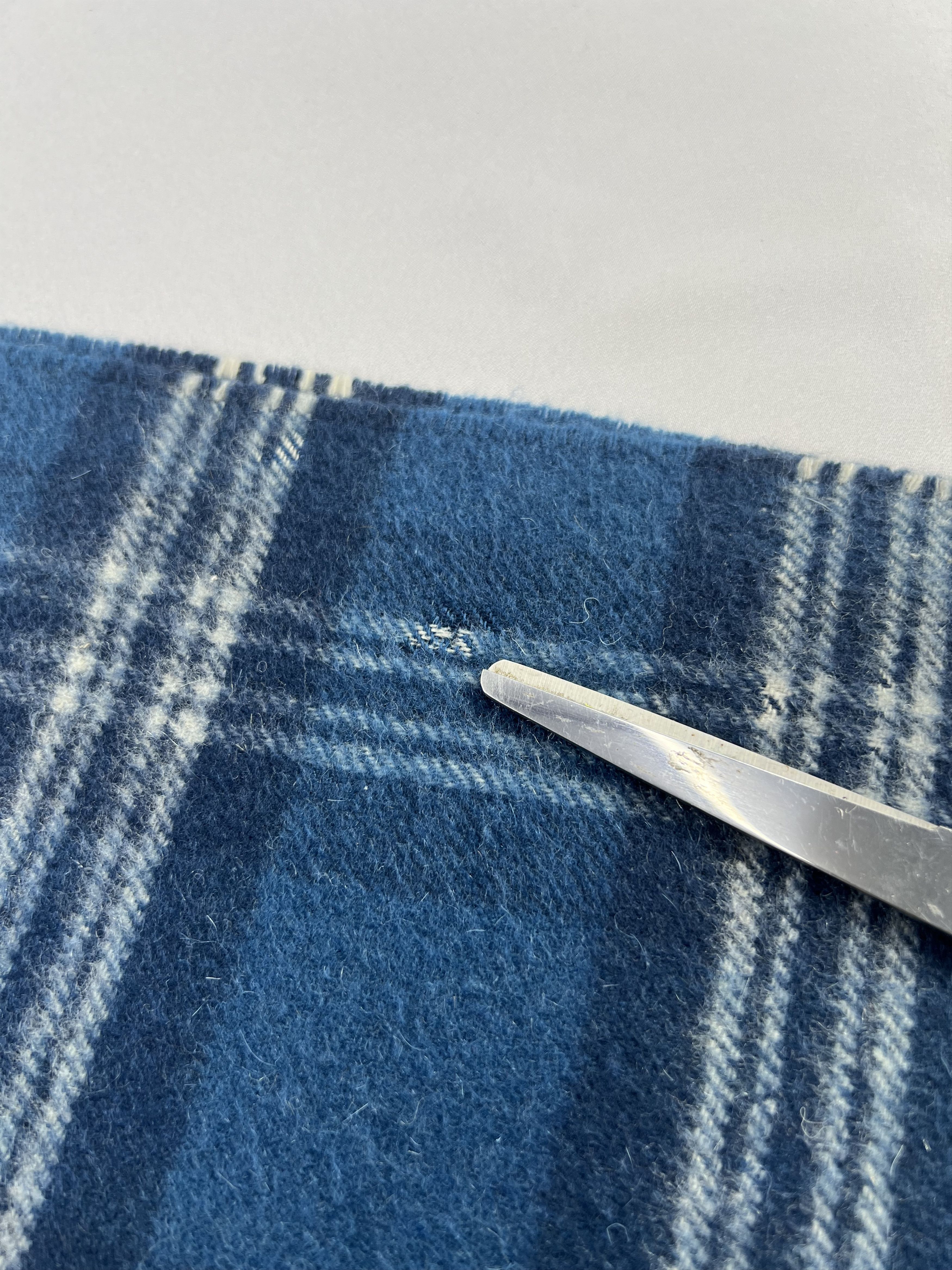 Johnstons Of Elgin Johnstons Of Elgin Scarf / Muffler / Neckwear P1017 Size ONE SIZE - 5 Thumbnail