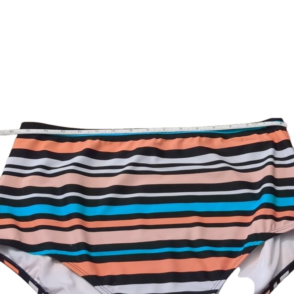 Torrid Torrid multi stripe smooth swim bottoms size 2 Size ONE SIZE - 10 Thumbnail
