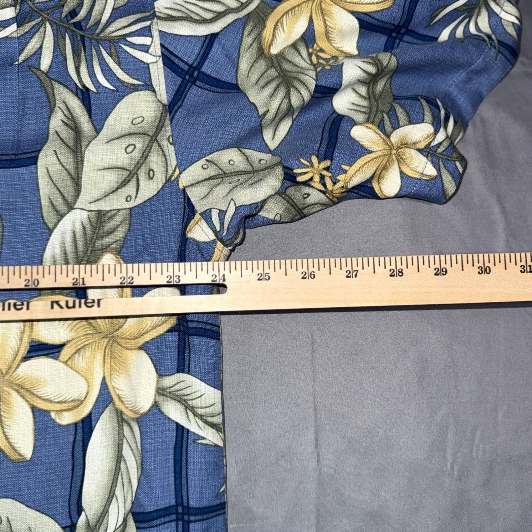 Tommy Bahama Tommy Bahama Shirt Mens Large Blue Silk Hawaiian Short Sleeve Button Front Size US L / EU 52-54 / 3 - 6 Thumbnail