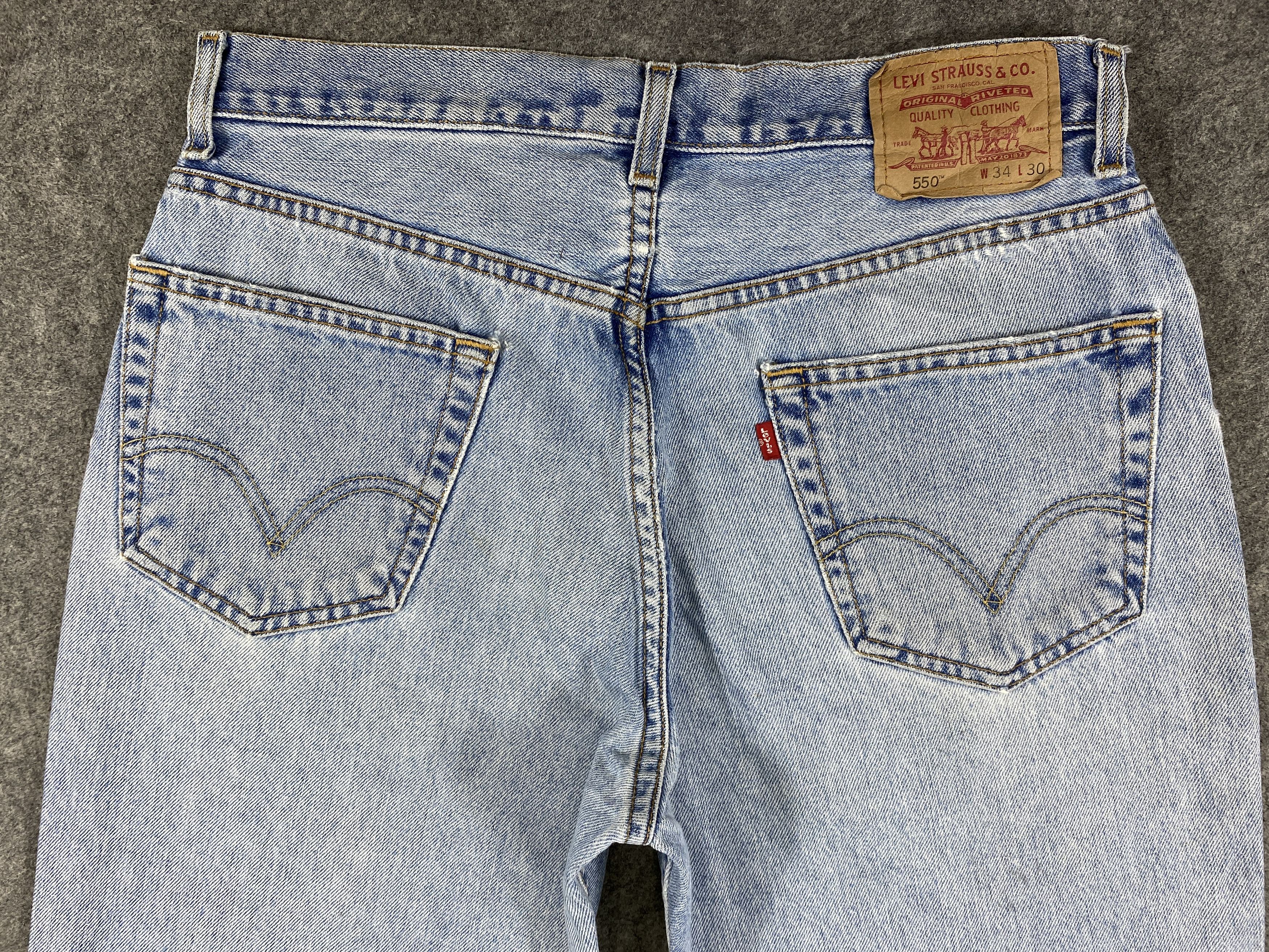 Levi's Dirty Light Blue Vintage Levi's 550 33x26.5 Denim -JN2171 Size US 33 - 4 Thumbnail
