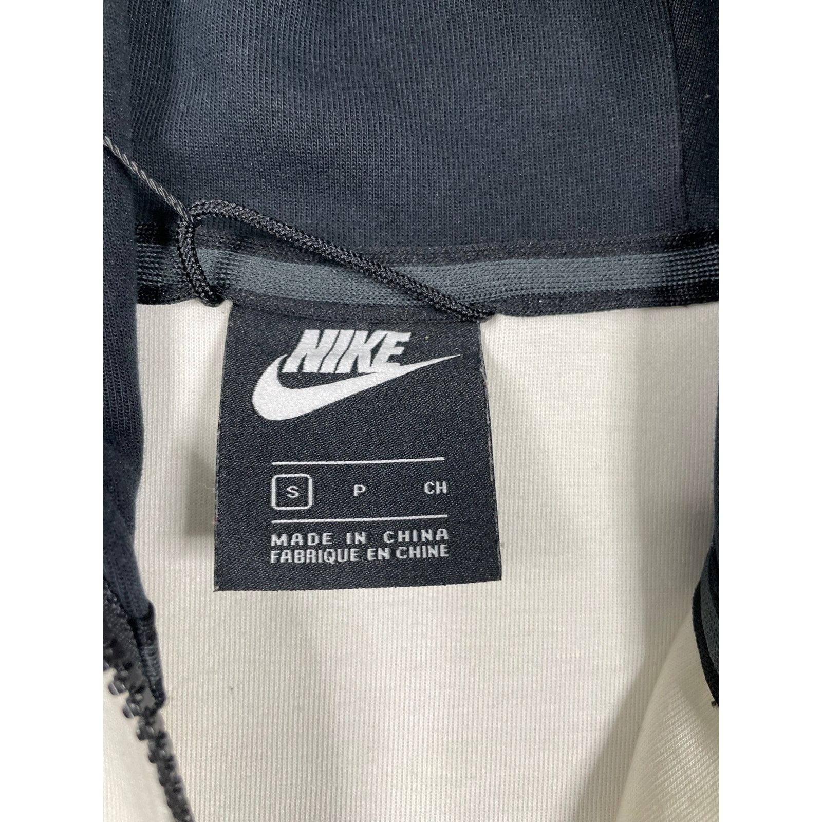 Nike Nike Tech Hoodie White Black Small Used Size US S / EU 44-46 / 1 - 2 Thumbnail