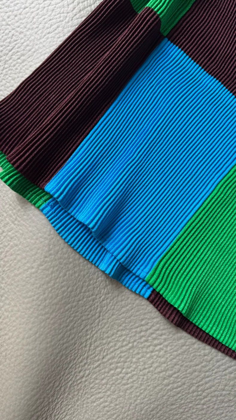 Issey Miyake Issey Miyake size:M Blue and green color-blocked main line Size 22" - 4 Thumbnail