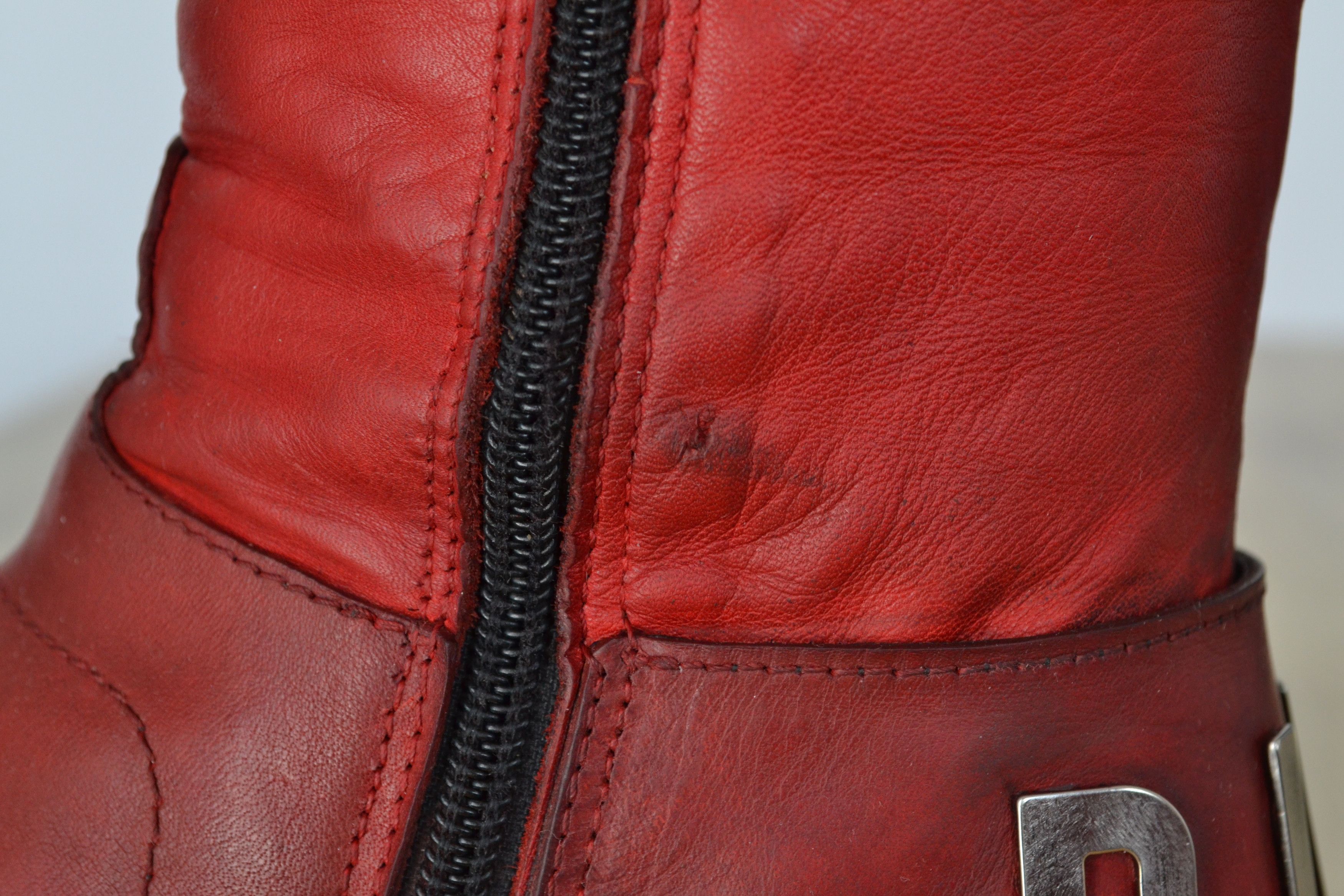 Dirk Bikkembergs Dirk Bikkembergs Boots Metal Logo Tall Shoes Red 90s Zip Size US 10 / IT 40 - 17 Thumbnail