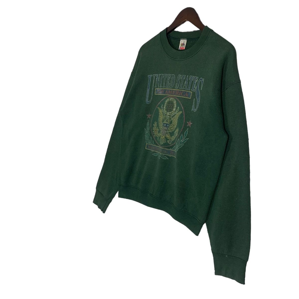 Vintage Vintage Fruit of The loom Front Logo USA Crewneck Sweatshirt Size US M / EU 48-50 / 2 - 6 Thumbnail