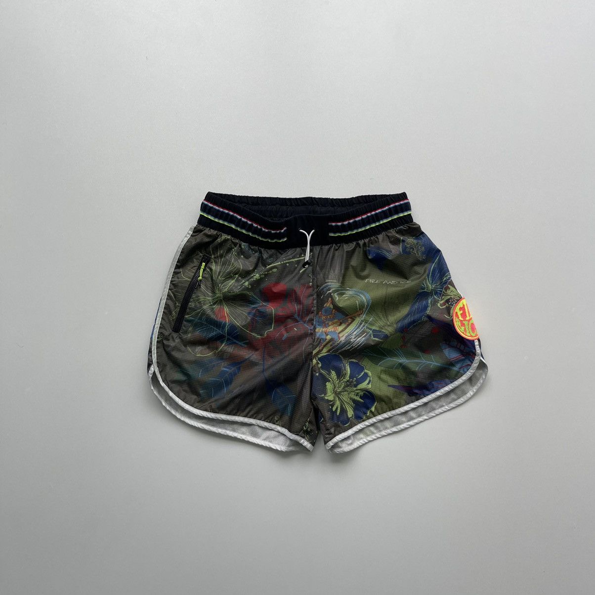 Bogner Bogner Fire+Ice Women Flowers Printed Shorts Size 28" / US 6 / IT 42 - 1 Thumbnail