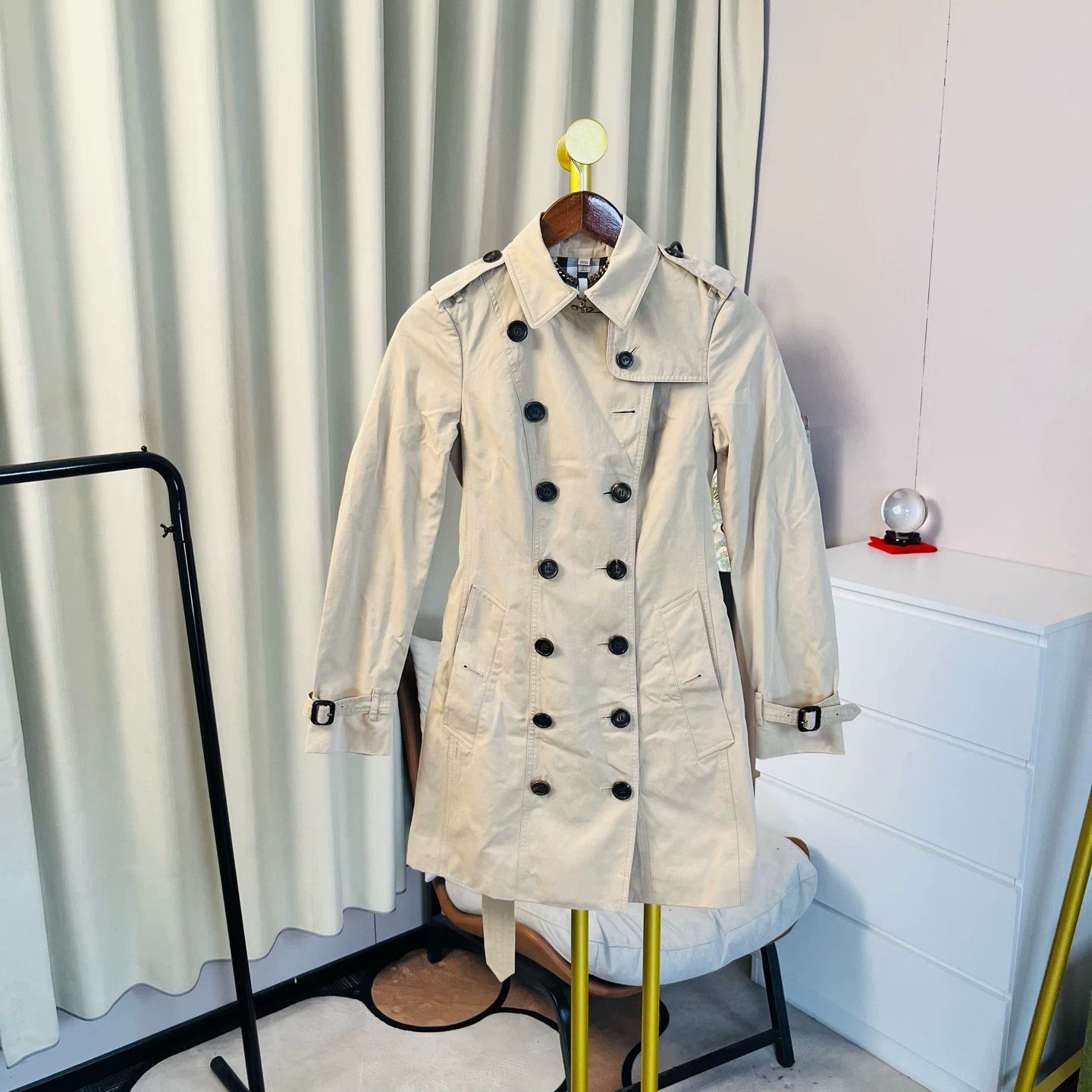 Burberry Burberry Beige Double-Breasted Trench Coat Size US XS / EU 42 / 0 - 1 Thumbnail