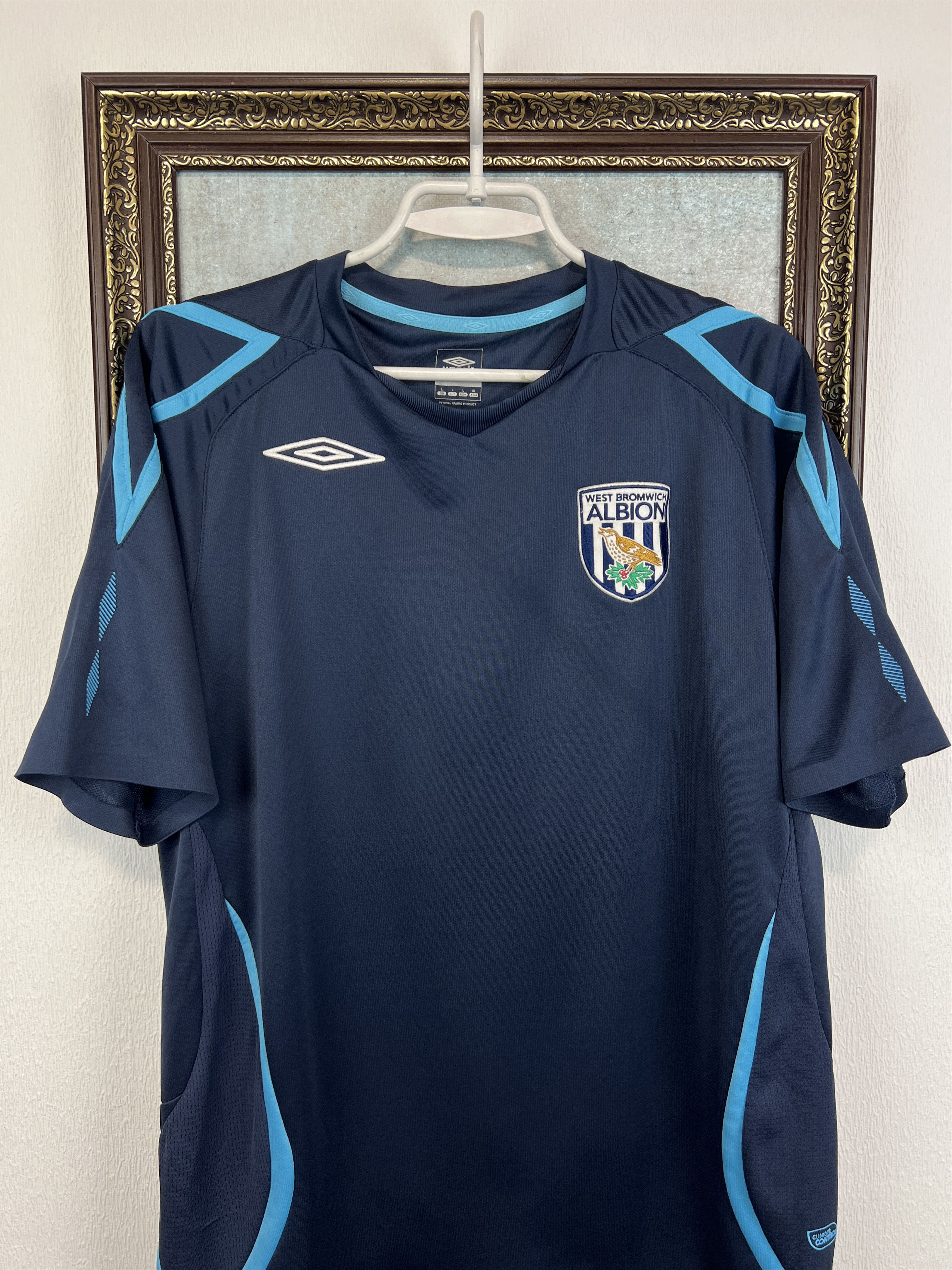 Umbro West Bromwich Albion Football Train Shirt Jersey Trikot Size US L / EU 52-54 / 3 - 2 Thumbnail