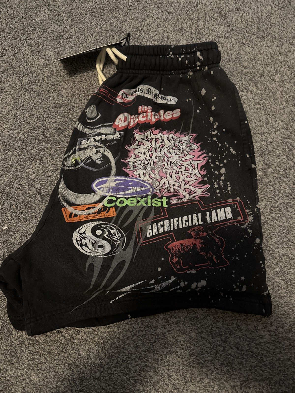 HELLSTAR 🔥Hellstar Graffiti / “Patches” Rare Shorts sz Small🔥 Size US 31 - 3 Thumbnail