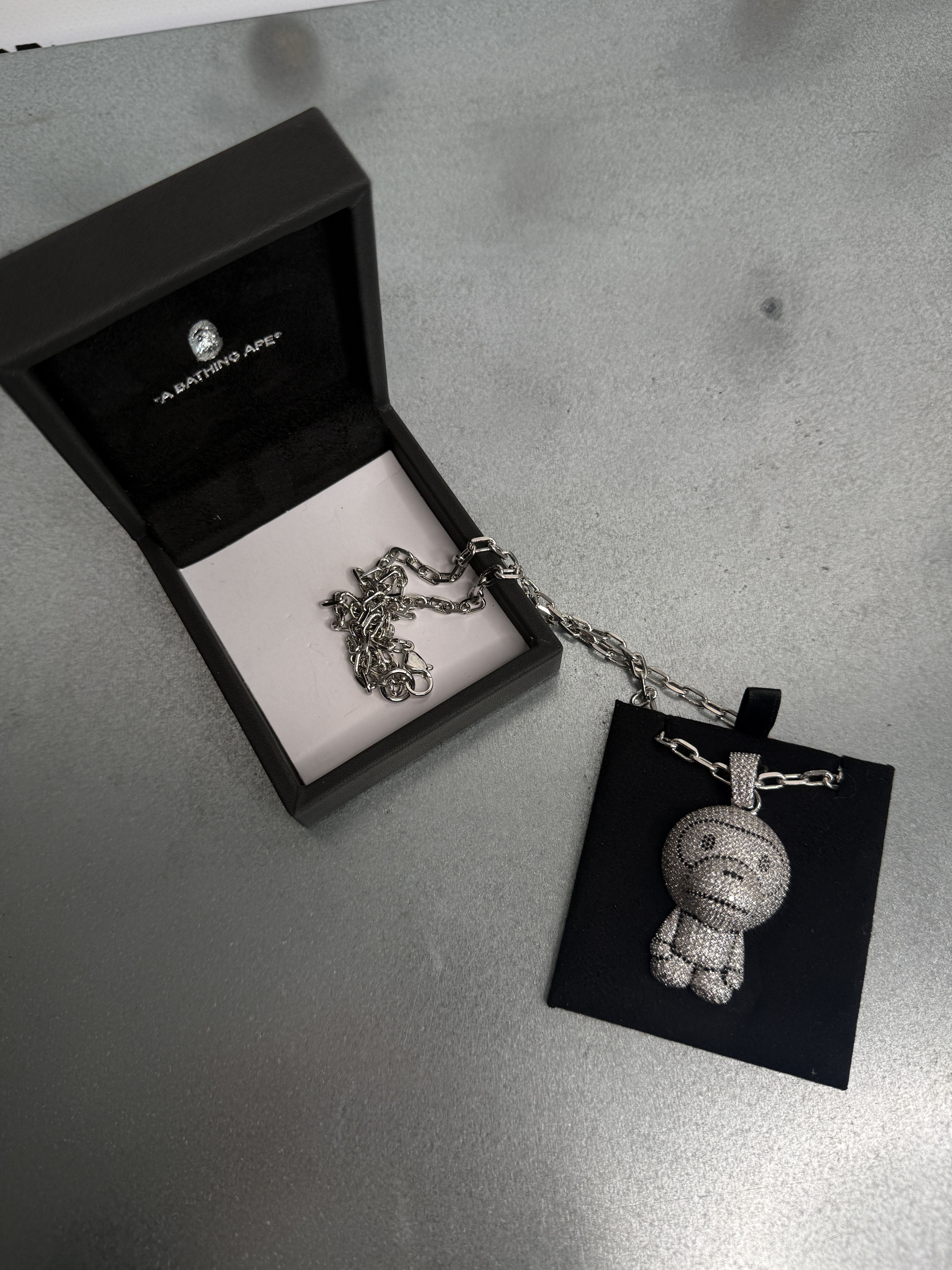 BAPE MILO CRYSTAL STONE NECKLACE FW22