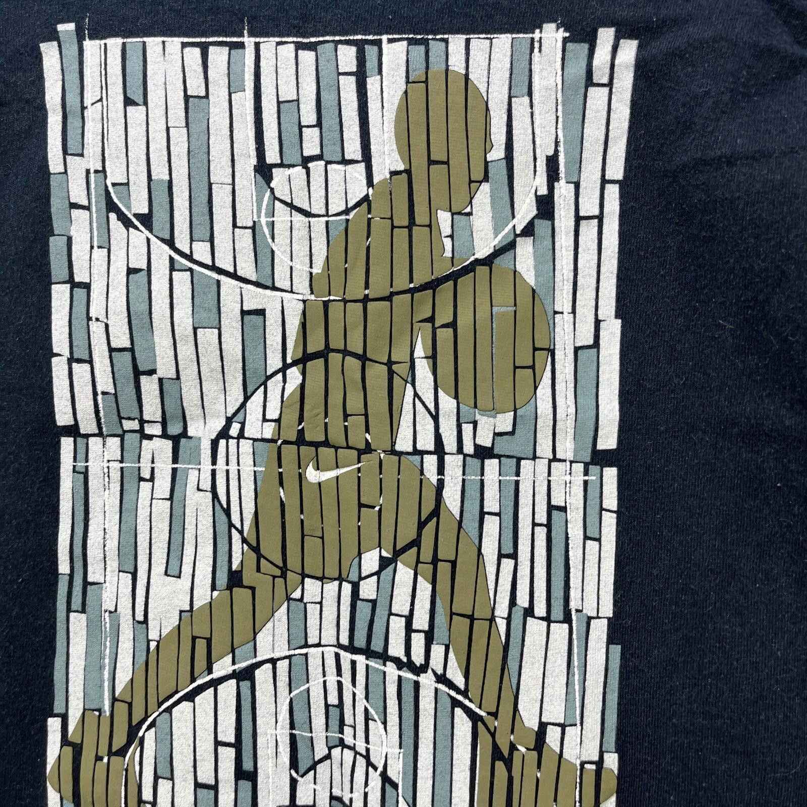 Nike Vintage 90s Nike Basketball Made in USA Faded T-Shirt Small Size US S / EU 44-46 / 1 - 3 Thumbnail