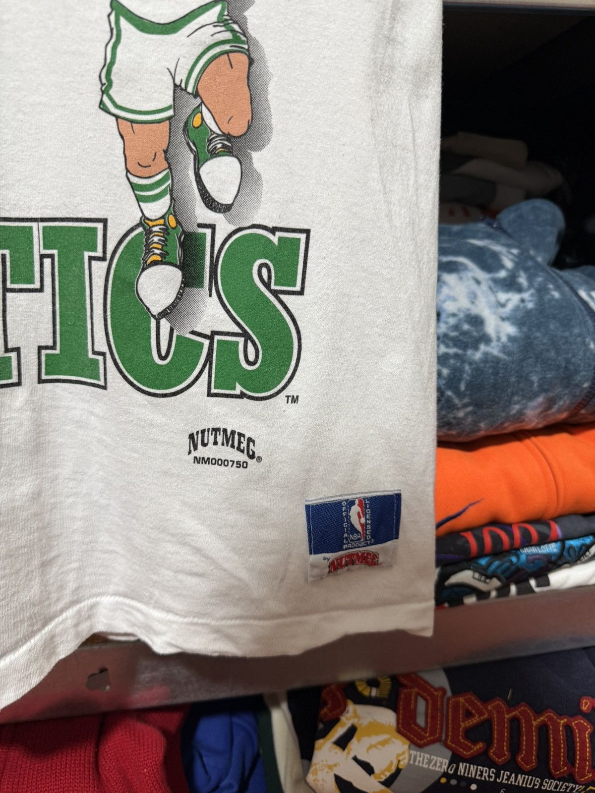 Nutmeg Vintage 90’s Nutmeg Boston Celtics NBA T-Shirt Y2K Hype Size US XL / EU 56 / 4 - 4 Thumbnail