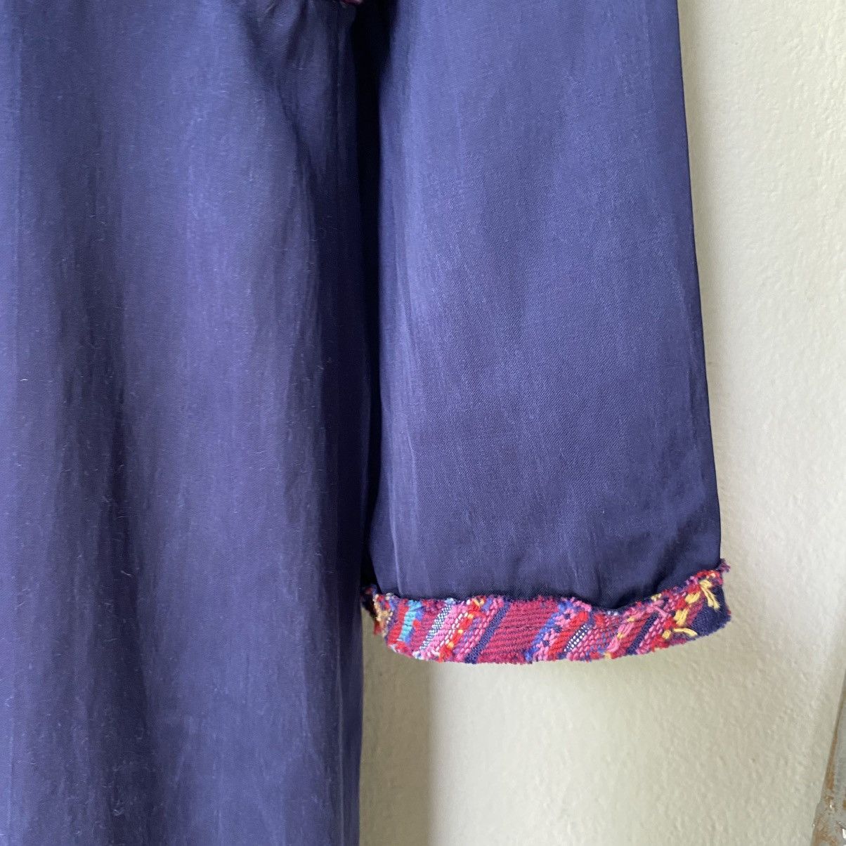 Vivienne Tam VIVIENNE TAM Navy Blue Dress with Pink Embroidered Details Size XS / US 0-2 / IT 36-38 - 14 Thumbnail