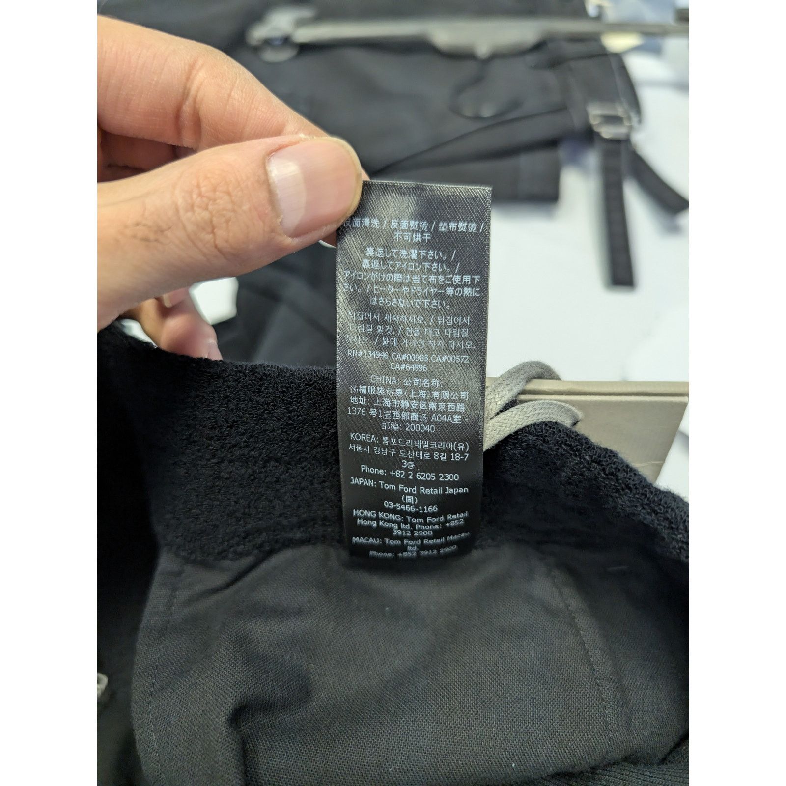 Tom Ford o1rshd1 Cut and Sewn Shorts Knitted in Black Size US 34 / EU 50 - 18 Thumbnail