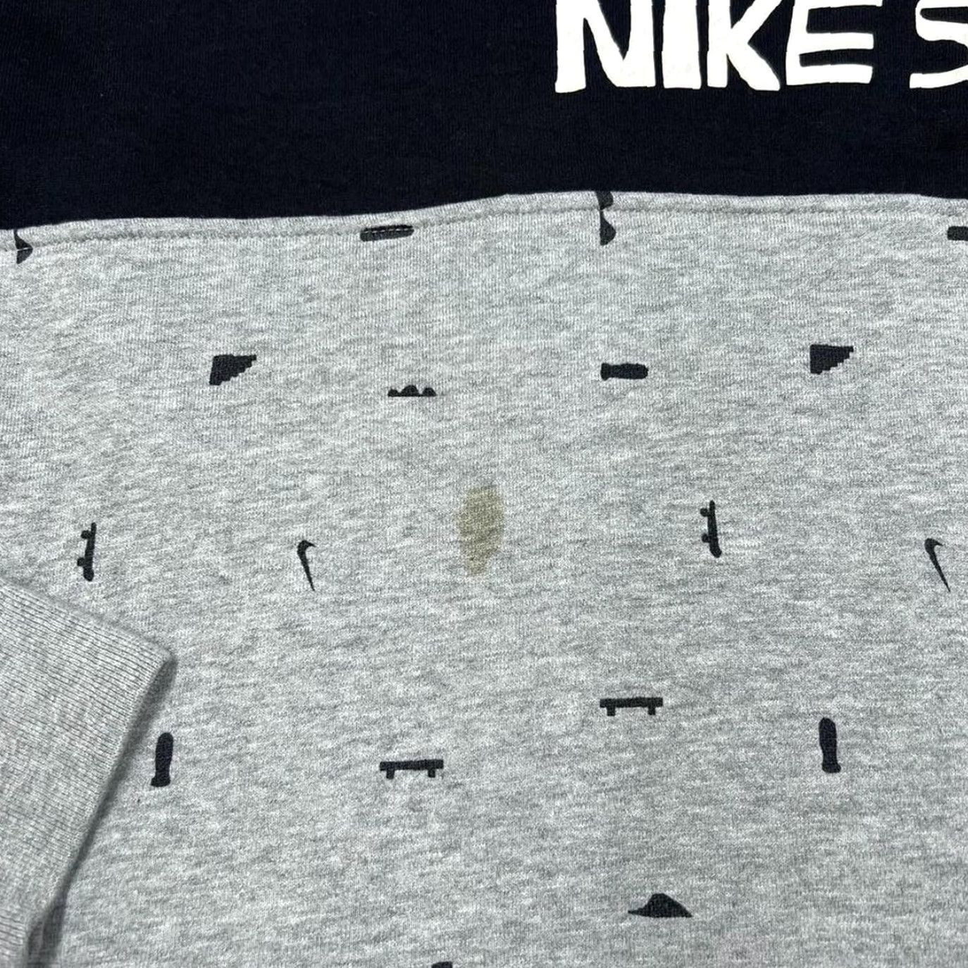 Nike Nike SB Skateboarding Spellout All-Over Print Crewneck Sweatshirt Mens M Grey Size US M / EU 48-50 / 2 - 4 Thumbnail