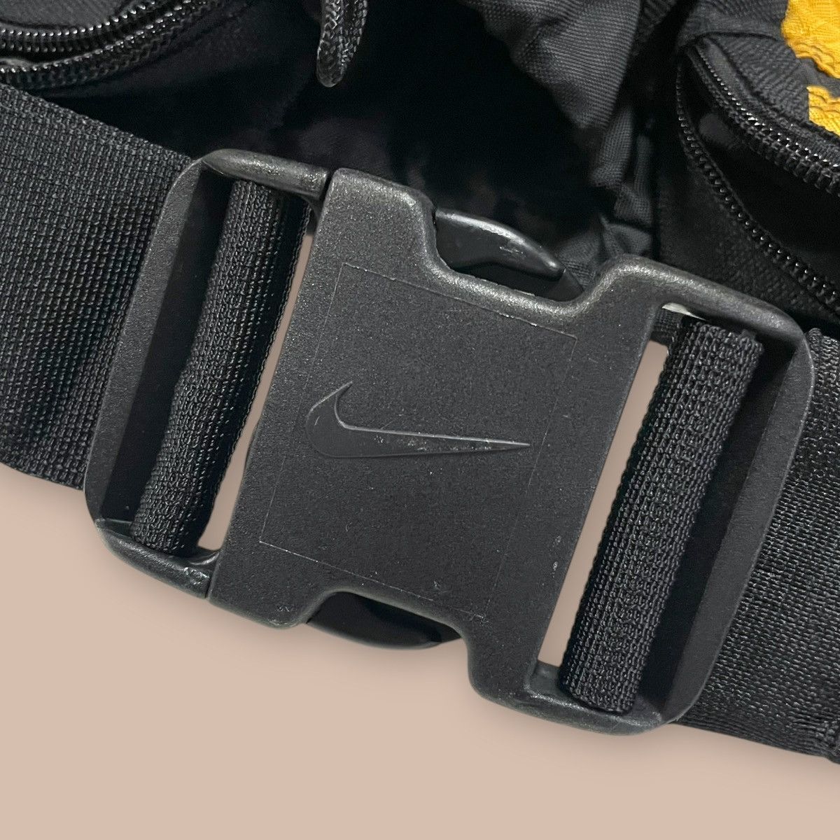 Nike OG 90's Nike Black/Yellow Waist Bag Size ONE SIZE - 12 Thumbnail