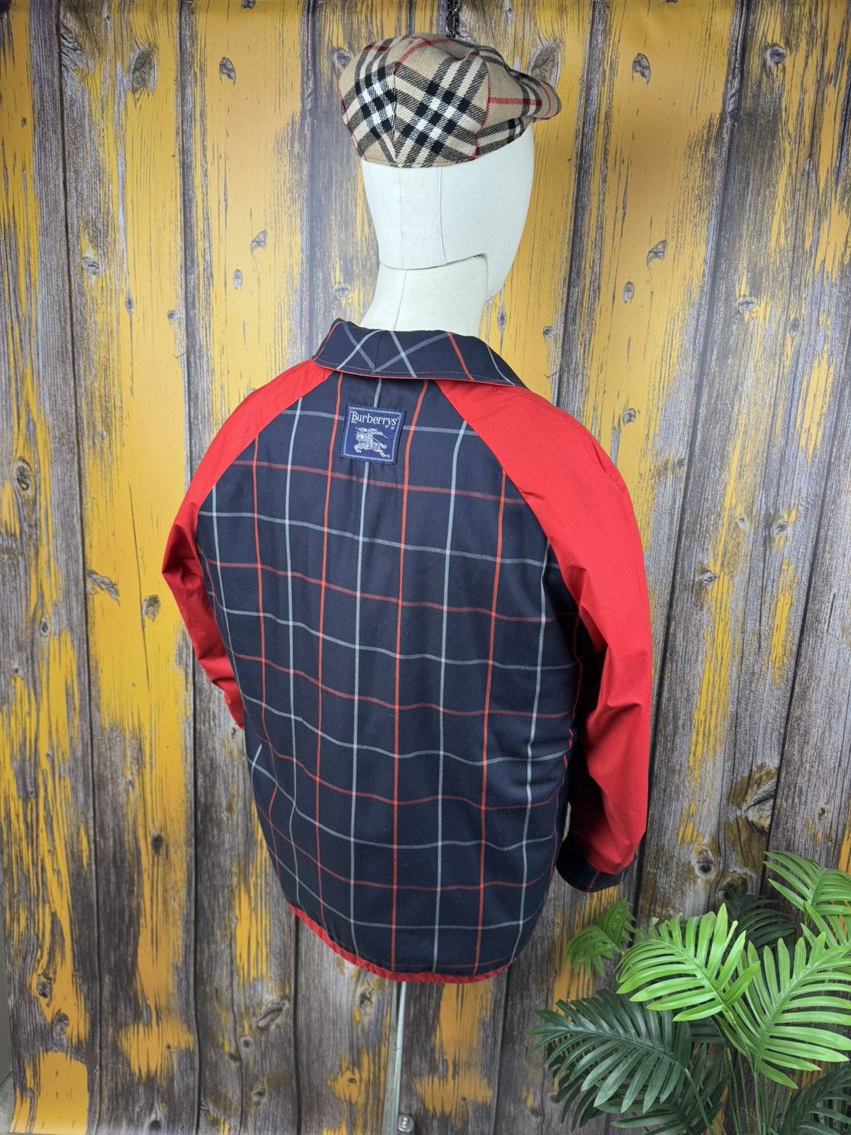 Burberry Burberry Rare Vintage Bomber Golf Jacket Archive Size S Size US S / EU 44-46 / 1 - 2 Thumbnail