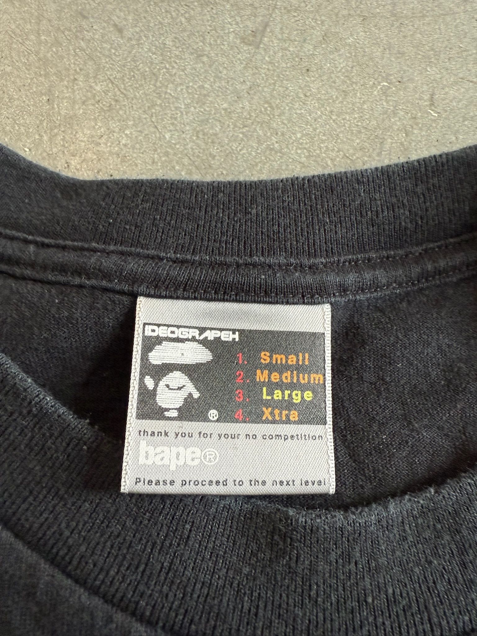 Bape × Kaws 2005 A Bathing Ape X Kaws Black Tee Size US L / EU 52-54 / 3 - 5 Thumbnail