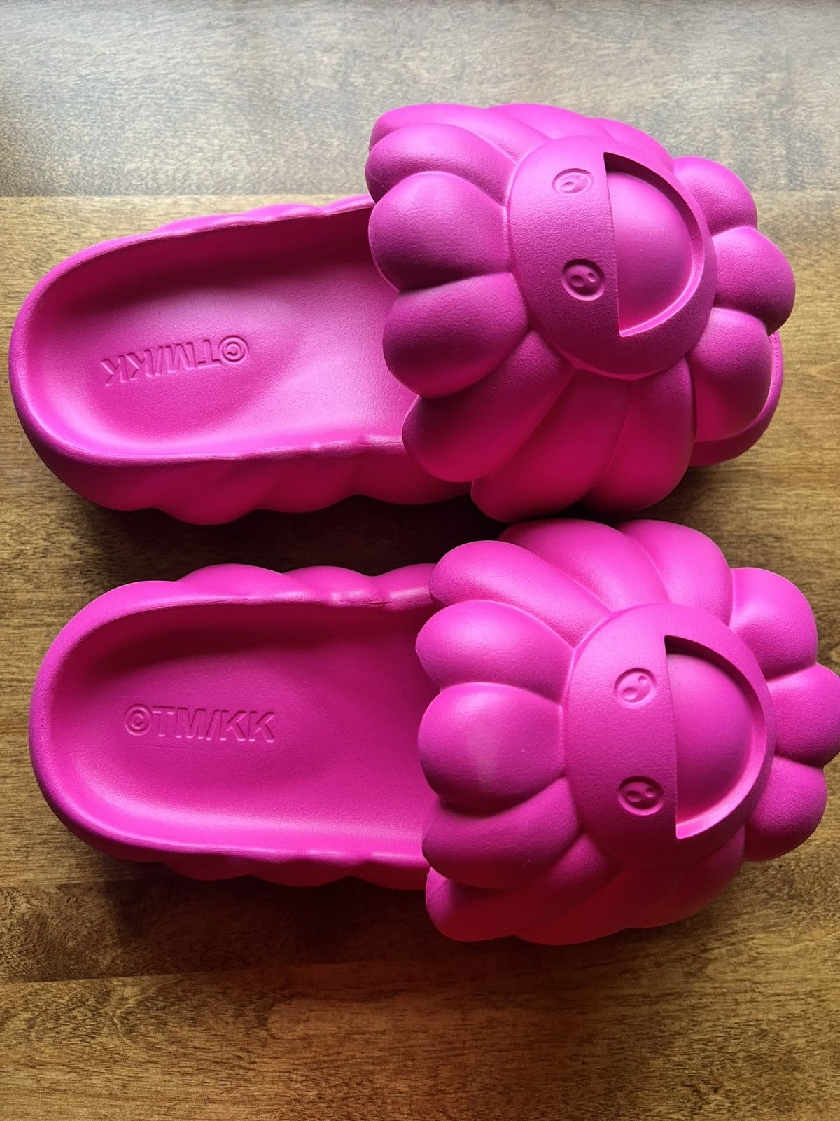 Takashi Murakami Takashi Murakami Ohana Full Bloom Slide Rose Size US 9 / EU 42 - 2 Thumbnail