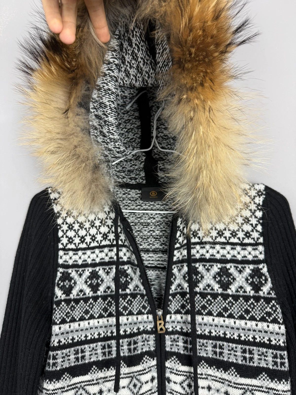 Bogner Bogner Women’s Wool Sweater Fur Trim Hood Nordic Knit Size M / US 6-8 / IT 42-44 - 3 Thumbnail