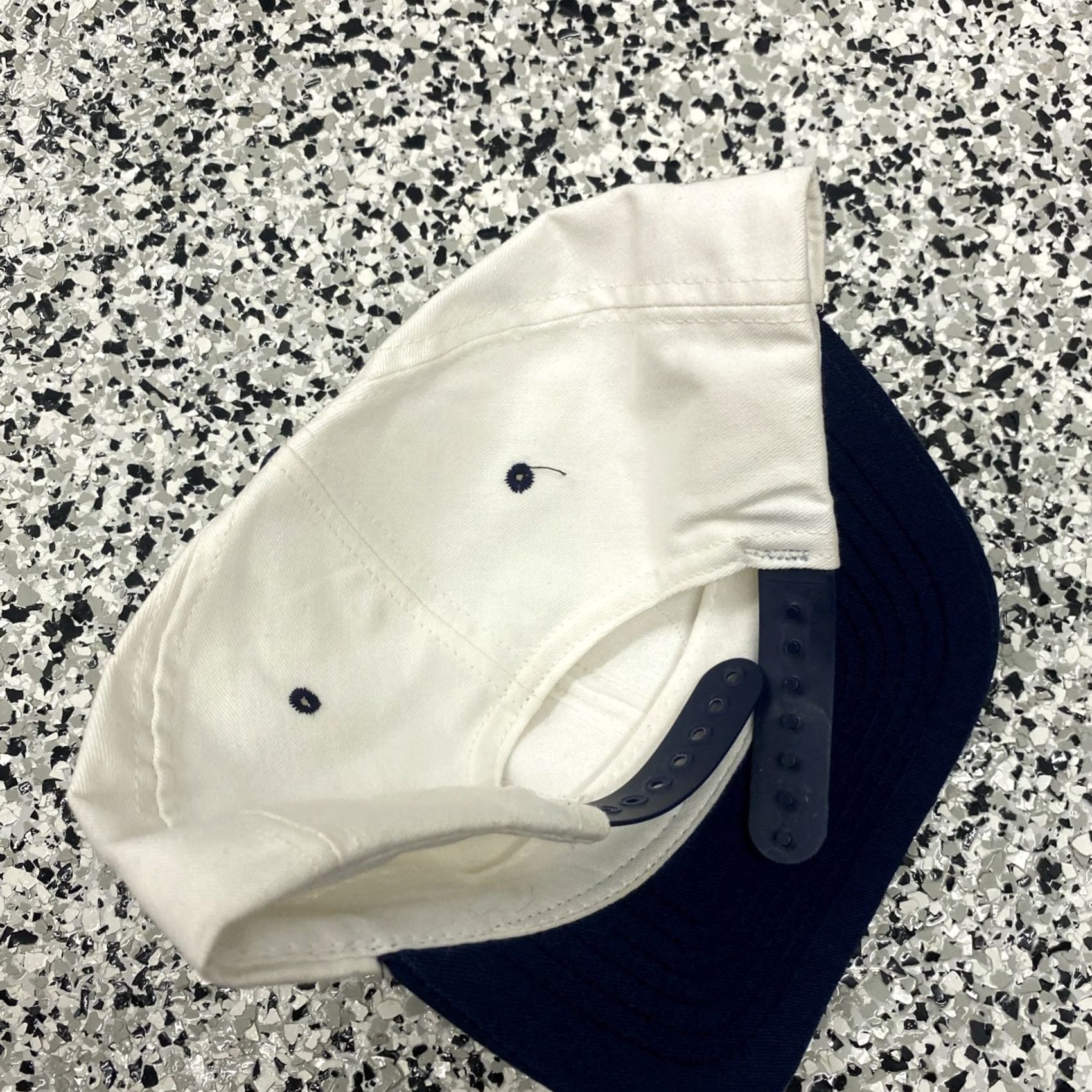Vintage VINTAGE Swingsters Patch Hat Snapback Made in USA Texas White Blue One Size Men USA Snapback Boys Girls Mens Womens Size ONE SIZE - 5 Thumbnail