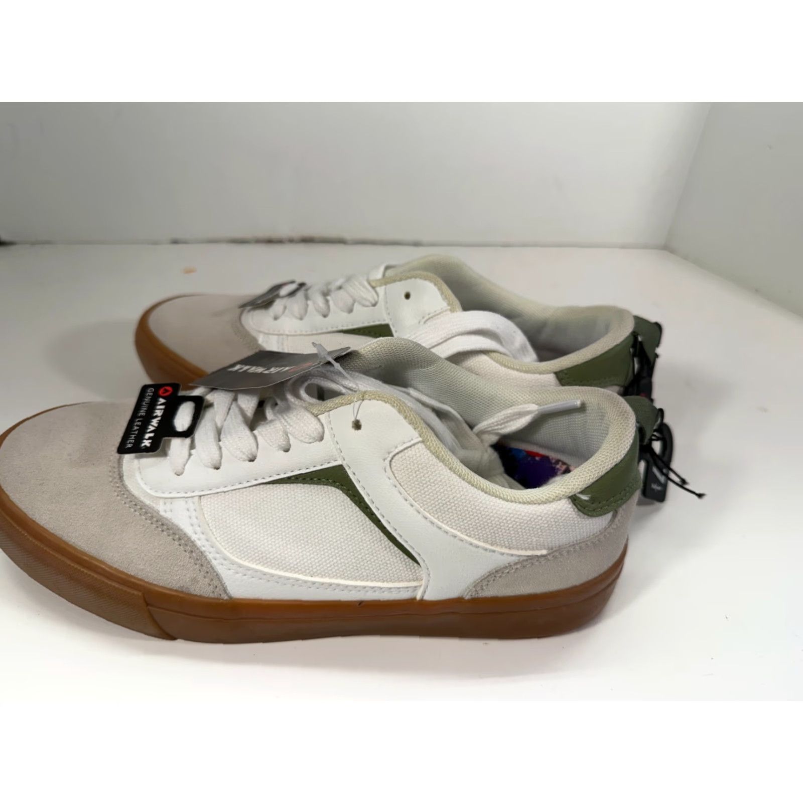 Airwalk Airwalk Sneaker Mens 7.5 White Green Leather Canvas Lace-Up NWT Size US 8 / EU 41 - 5 Thumbnail
