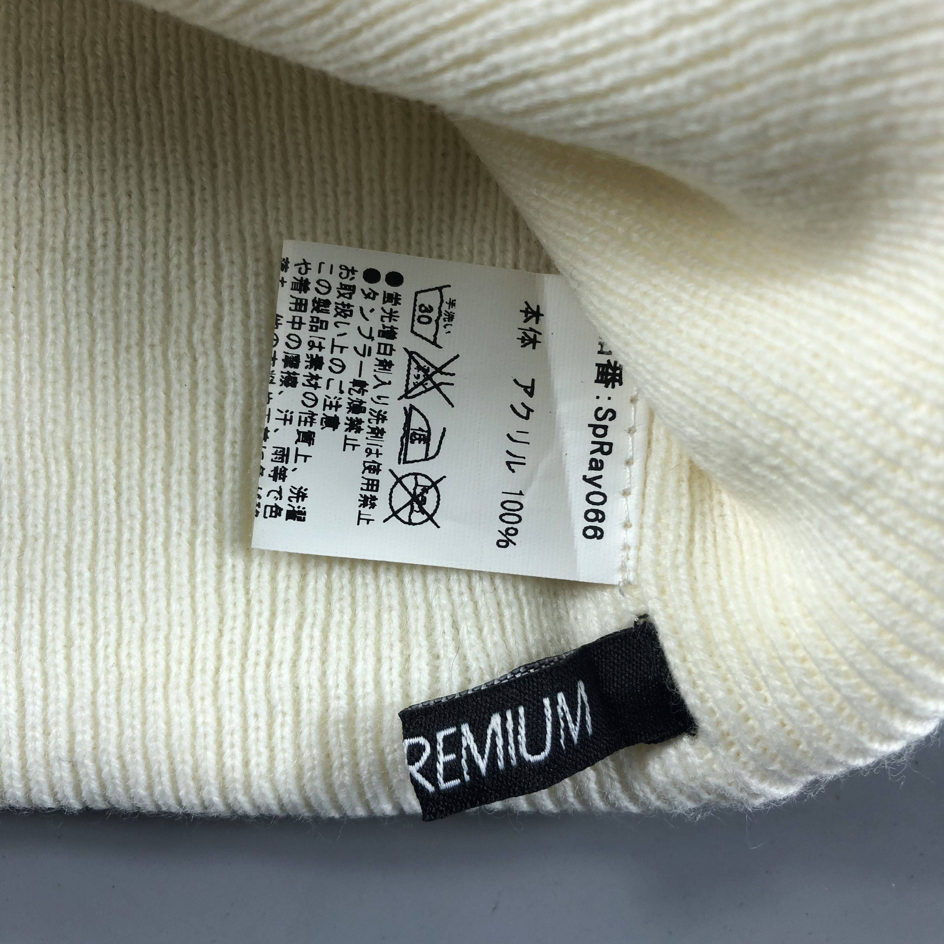 Vintage NYC Spray Premium Beanie Snow Hat Snow Cap -D040 Size ONE SIZE - 4 Thumbnail