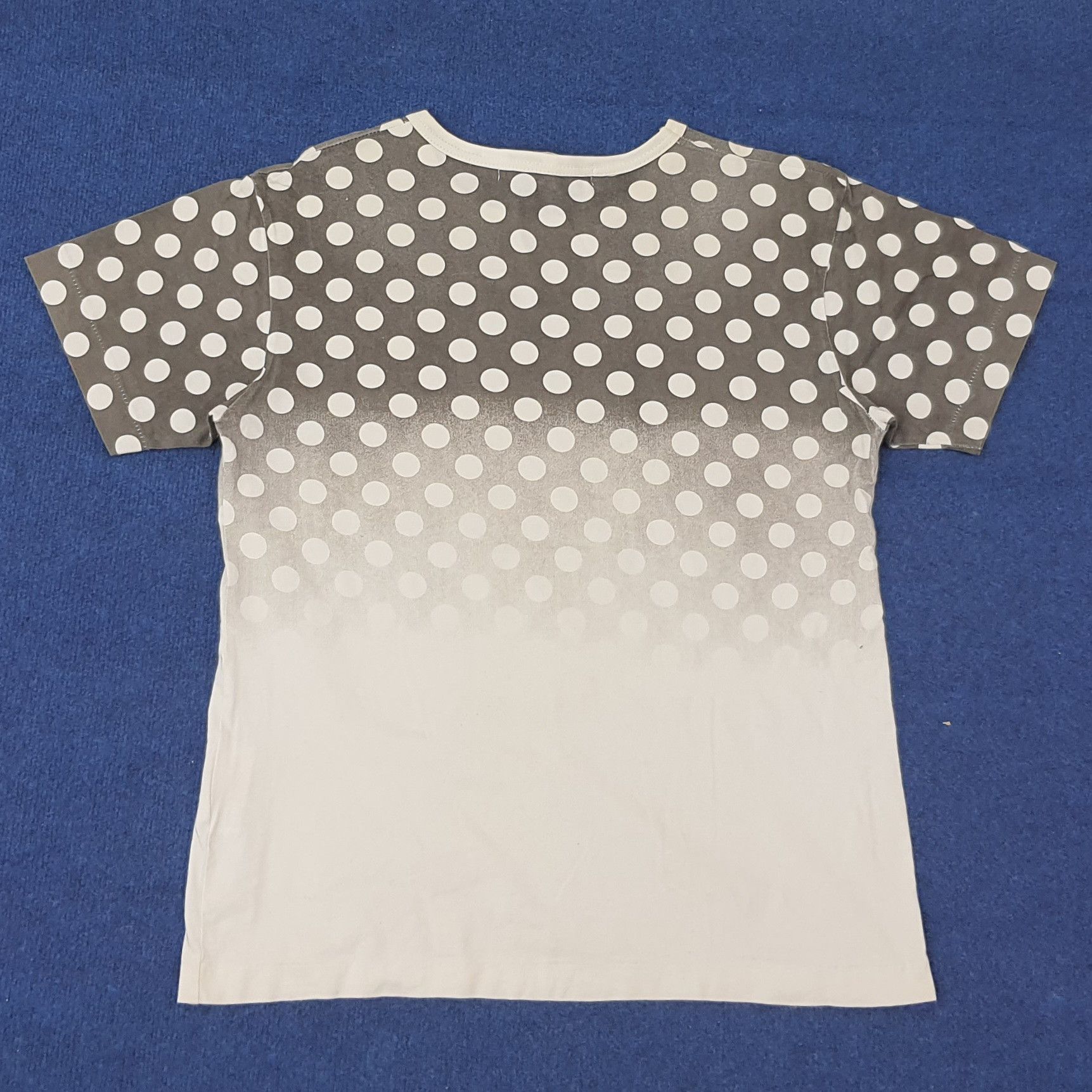Comme des Garcons PLAY Vintage Comme Des Garcons PLAY Polka Dot Tshirt C249N119 Size US M / EU 48-50 / 2 - 3 Thumbnail