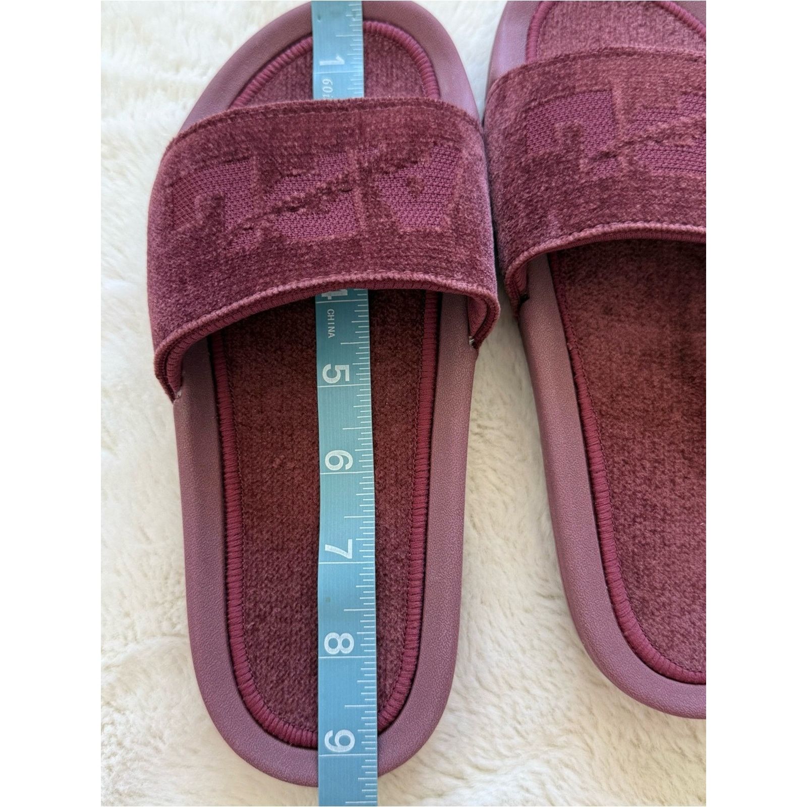 Athletic Propulsion Labs NEW!!! A.P.L women’s techloom velvet slides size 6 US 130$ Size US 6 / IT 36 - 7 Thumbnail