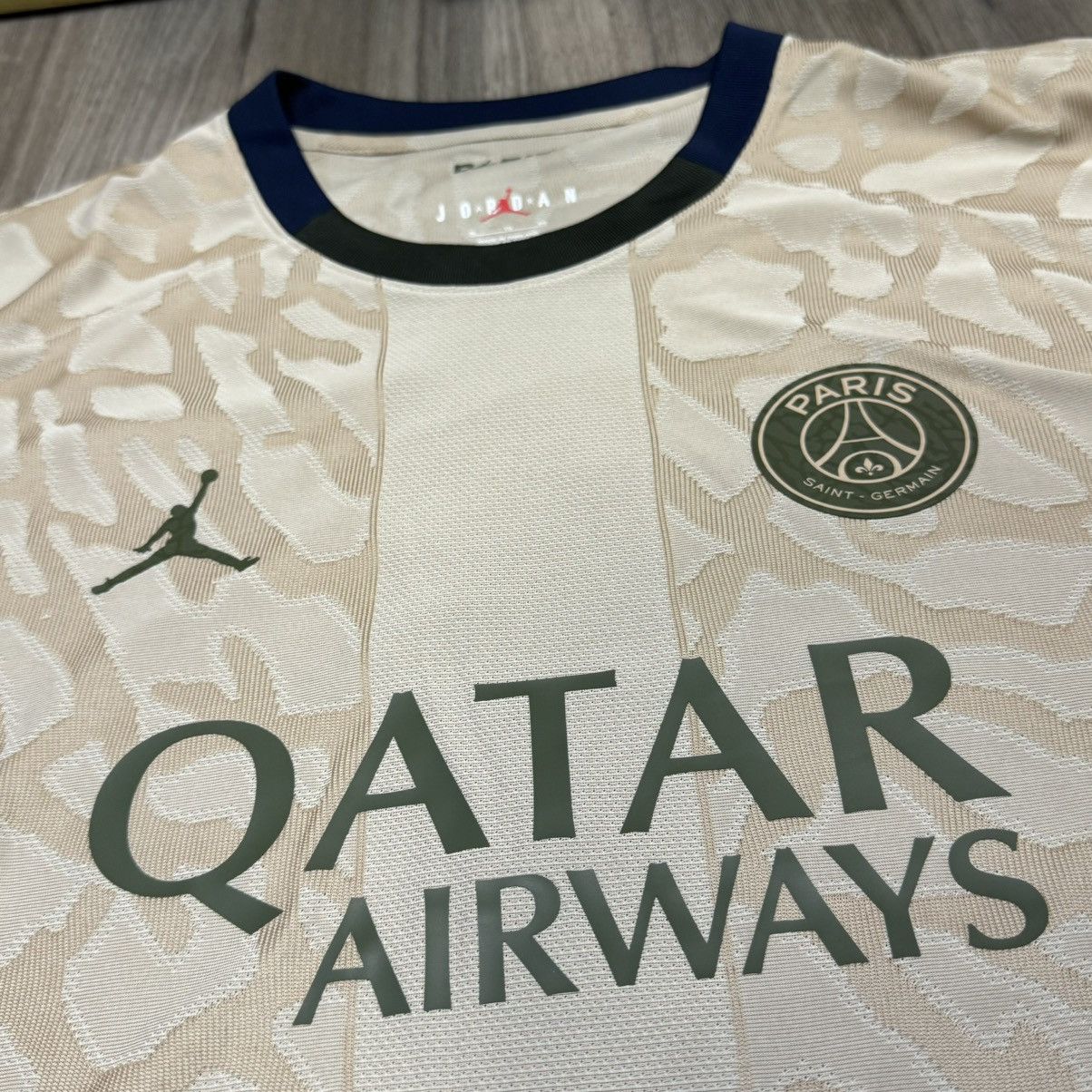 Nike PSG 23/24 player issue fourth shirt #7 Mbappe (bnwt) Size US XL / EU 56 / 4 - 3 Thumbnail