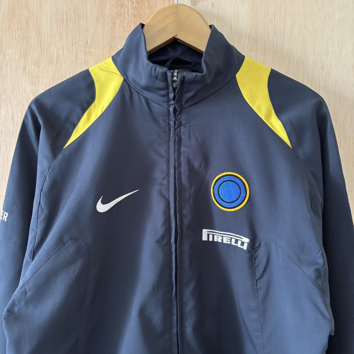 Nike 2005/06 Nike Inter Milan Pirelli Track Jacket Size US M / EU 48-50 / 2 - 2 Thumbnail