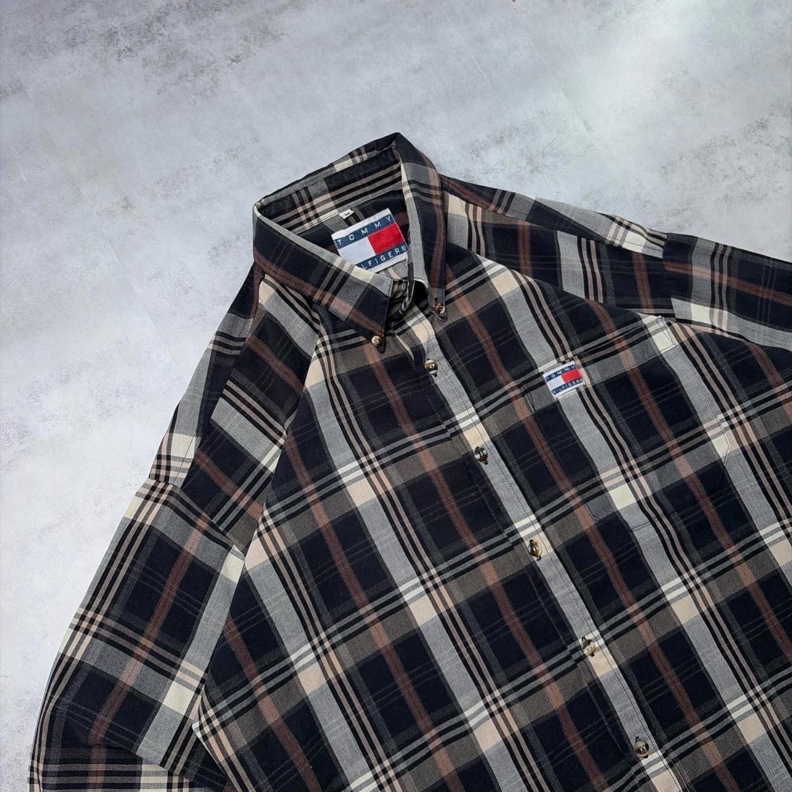 Tommy Hilfiger Vintage 90s Brown Tommy Hilfiger Long Sleeve Button Up Shirt Size US M / EU 48-50 / 2 - 5 Thumbnail