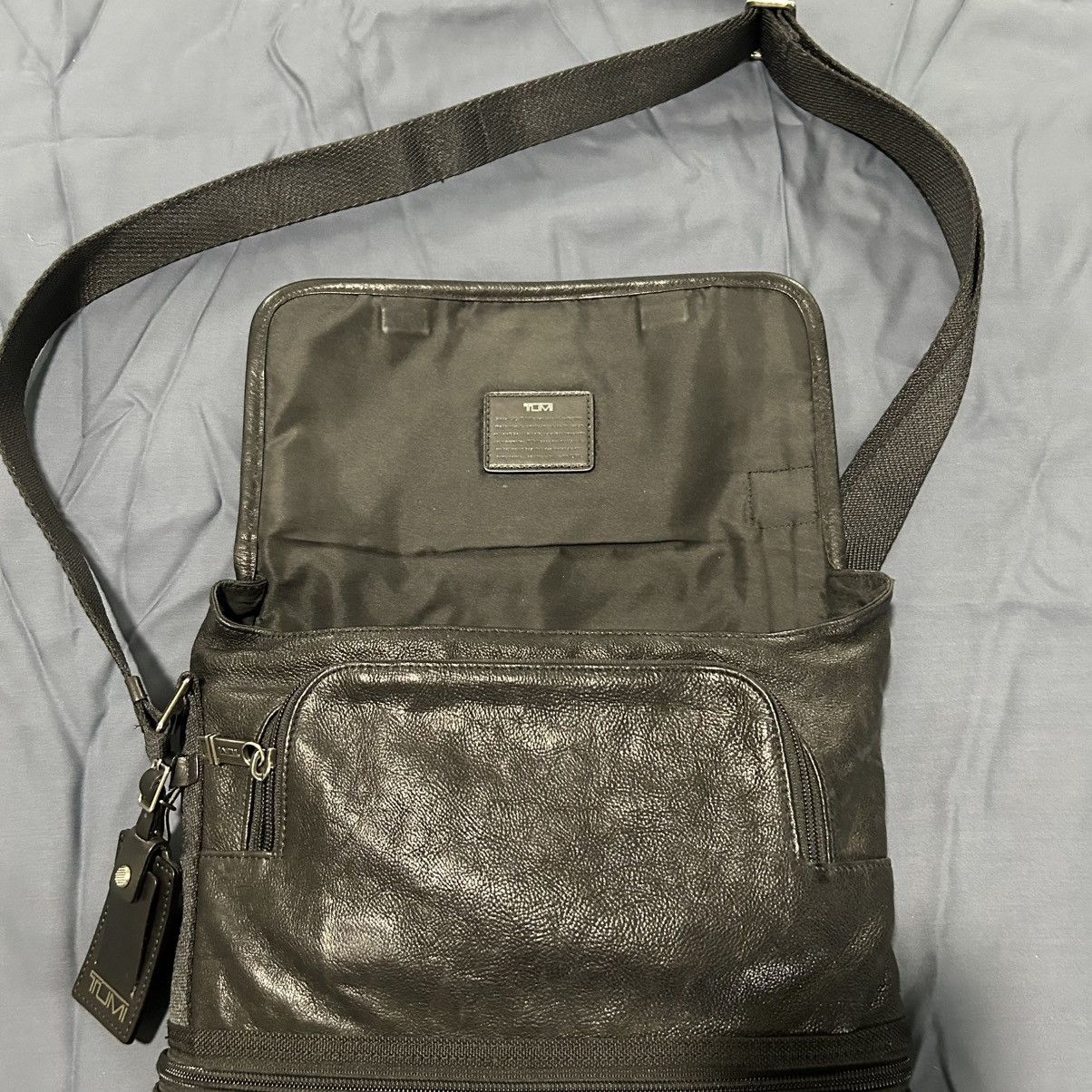 Tumi Tumi All Leather Alpha Bravo Beale Mini Messenger Size ONE SIZE - 6 Thumbnail