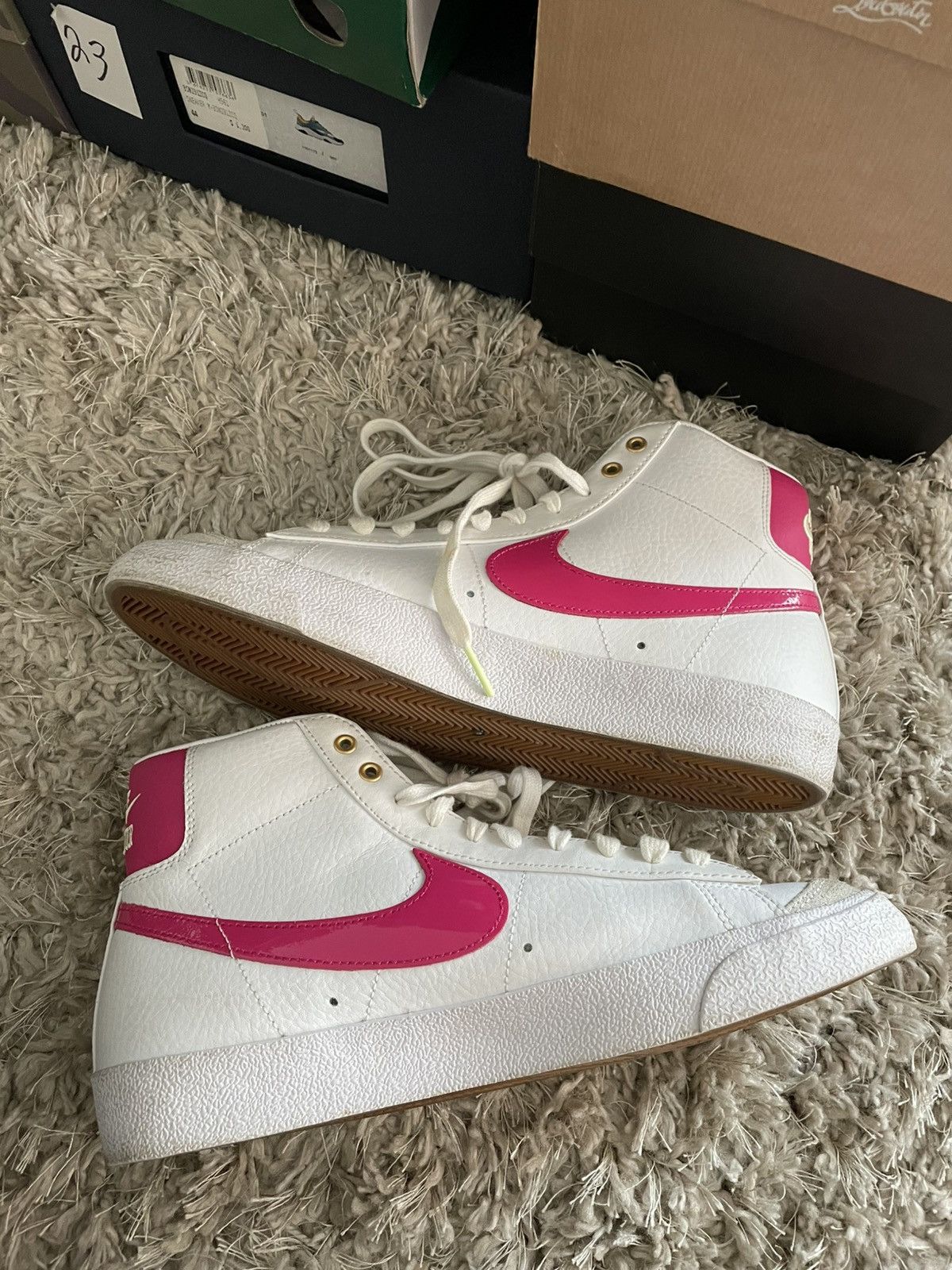 Nike Nike Blazer Mid Size US 10 / EU 43 - 3 Thumbnail