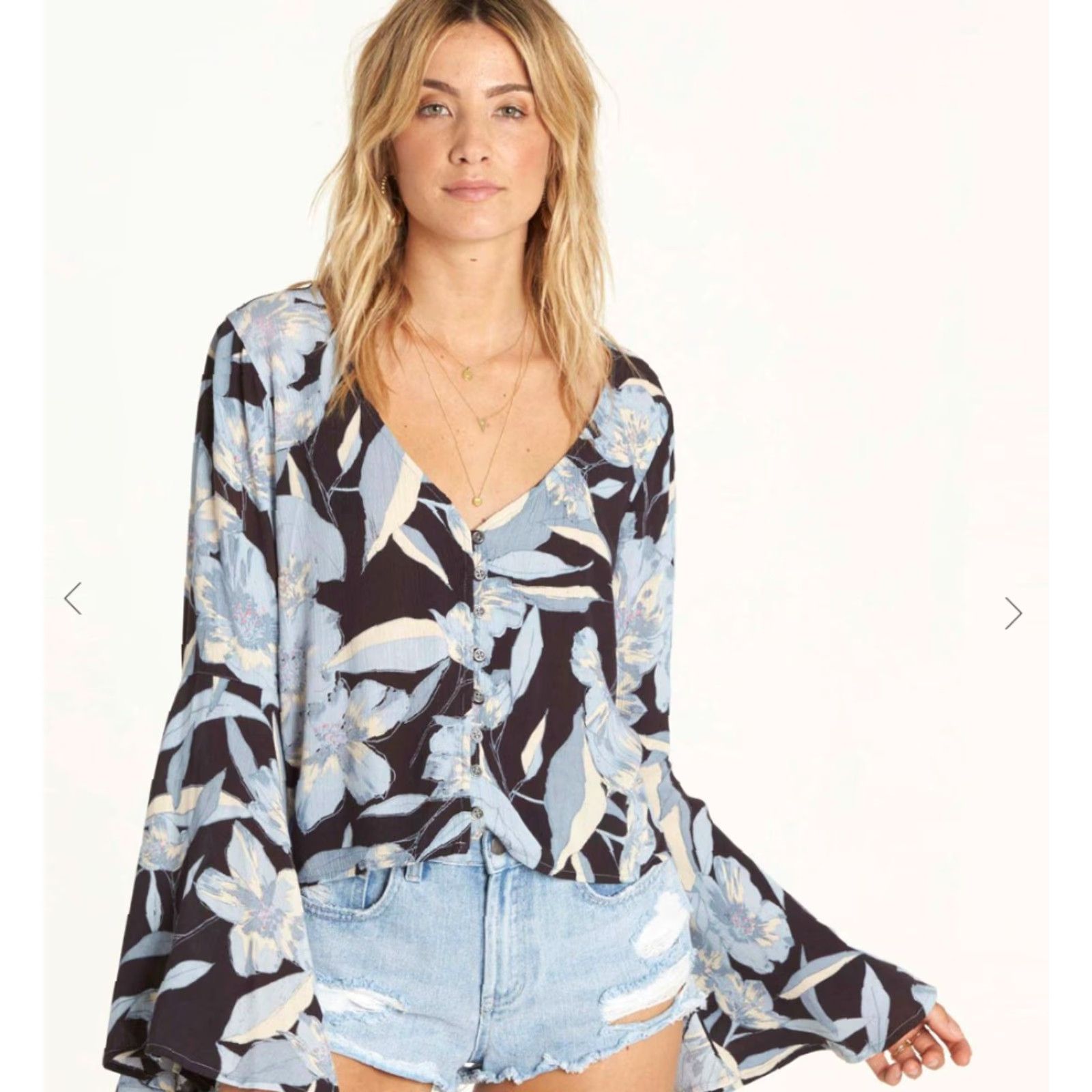 Billabong Billabong Pretty Daylight LS Cropped Flare Sleeve Floral Buttonfront Top-Size L Size L / US 10 / IT 46 - 4 Thumbnail