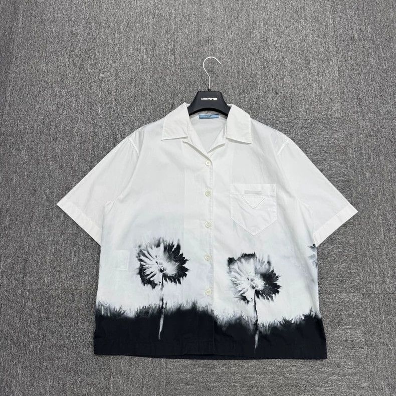 Prada Prada Tie-dyed floral short-sleeved shirt 2505-Nextarrow Size US XS / EU 42 / 0 - 1 Thumbnail