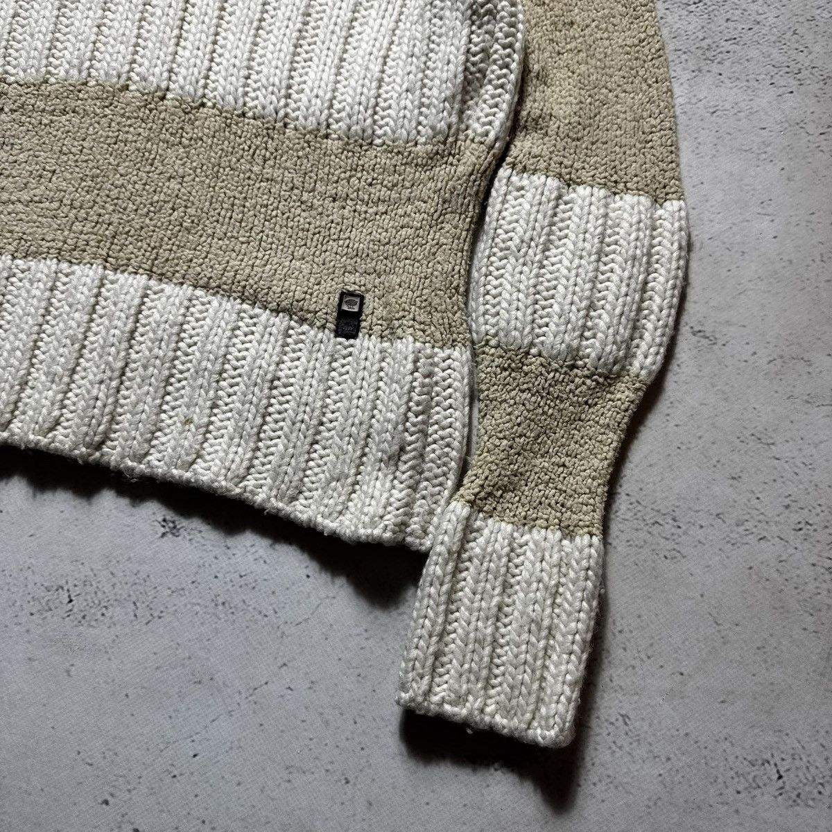Versace vintage knit long-necked versace cropped sweater very chunky Size M / US 6-8 / IT 42-44 - 3 Thumbnail