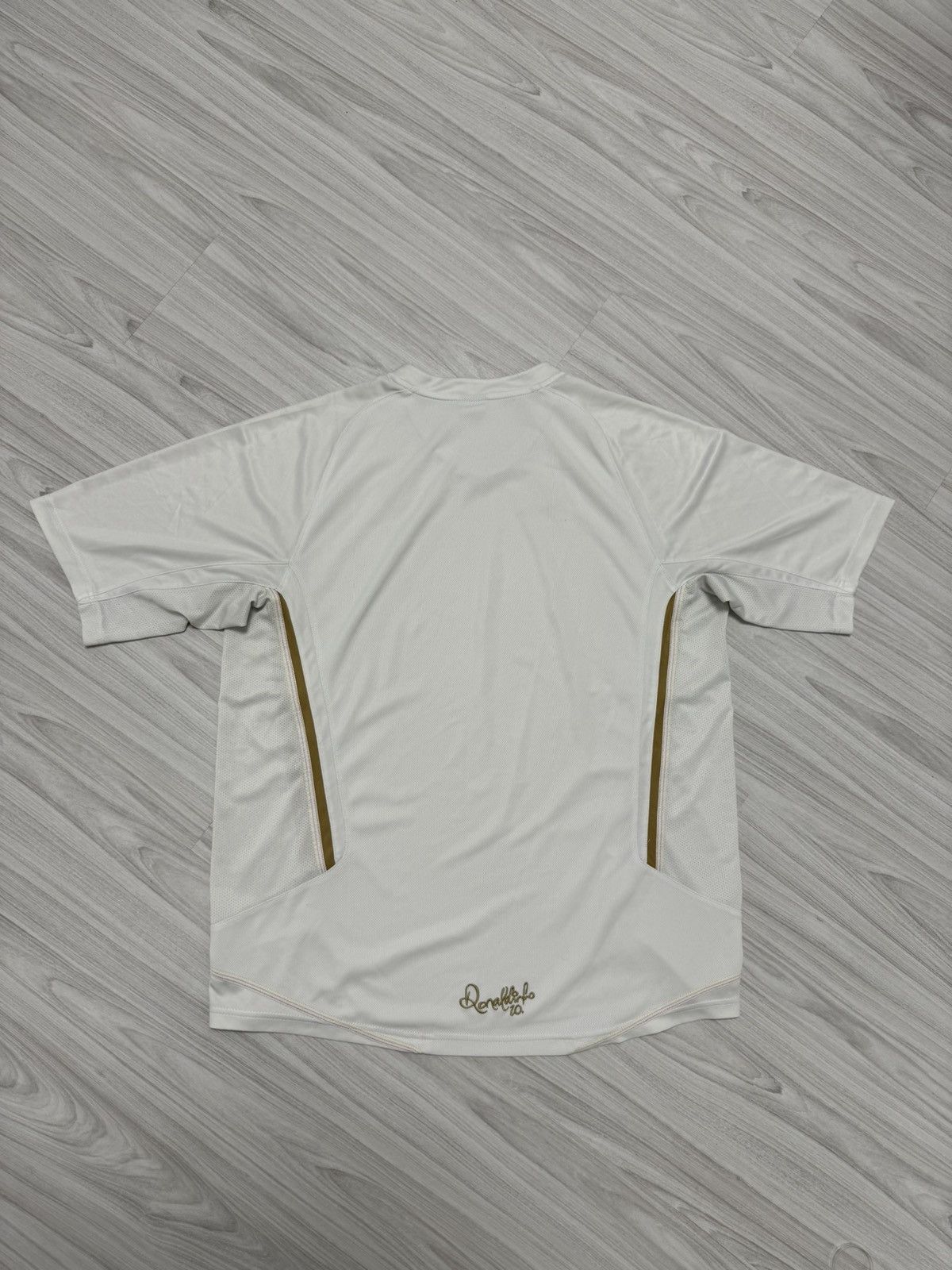 Nike × Vintage Vintage Nike Soccer Jersey Ronaldinho 10 logo Size US L / EU 52-54 / 3 - 11 Thumbnail